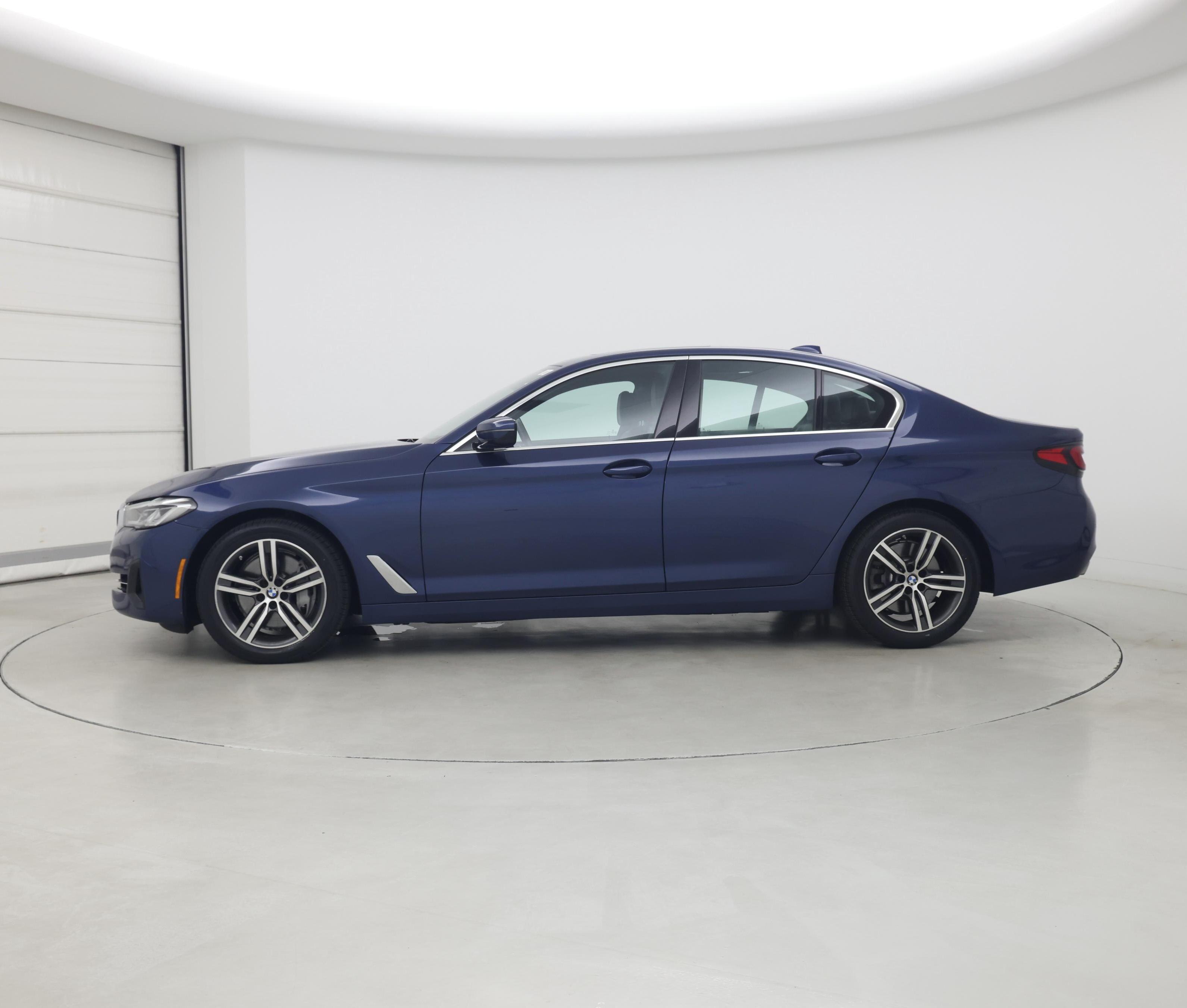 Thumbnail: 2021 BMW 5 Series - 3