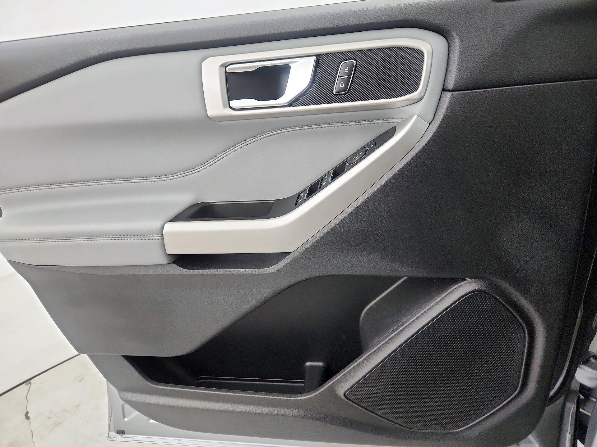 Thumbnail: 2022 Ford Explorer - 12