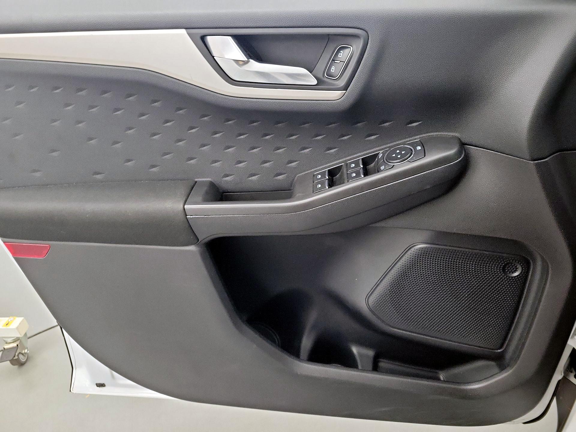 Thumbnail: 2020 Ford Escape - 12