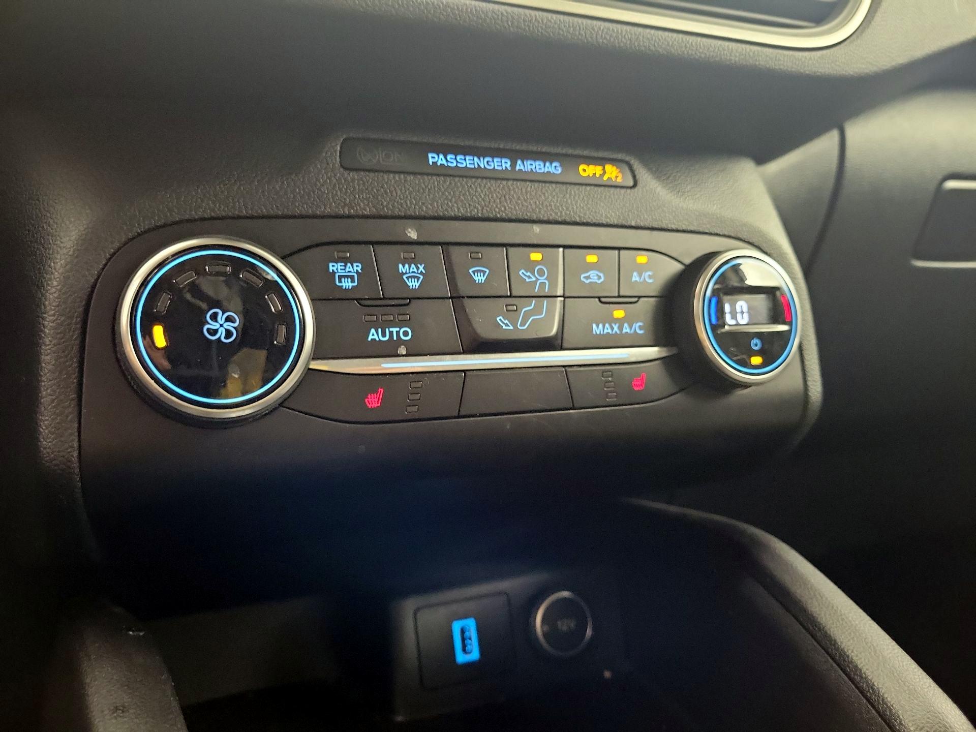 Thumbnail: 2020 Ford Escape - 16