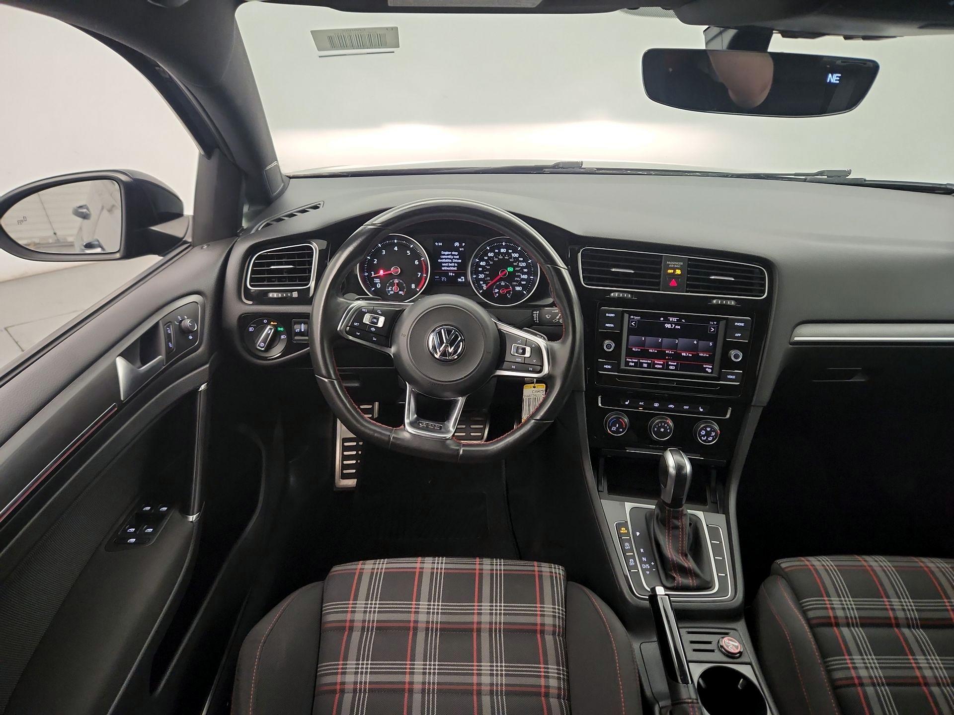 Thumbnail: 2020 Volkswagen Golf - 10