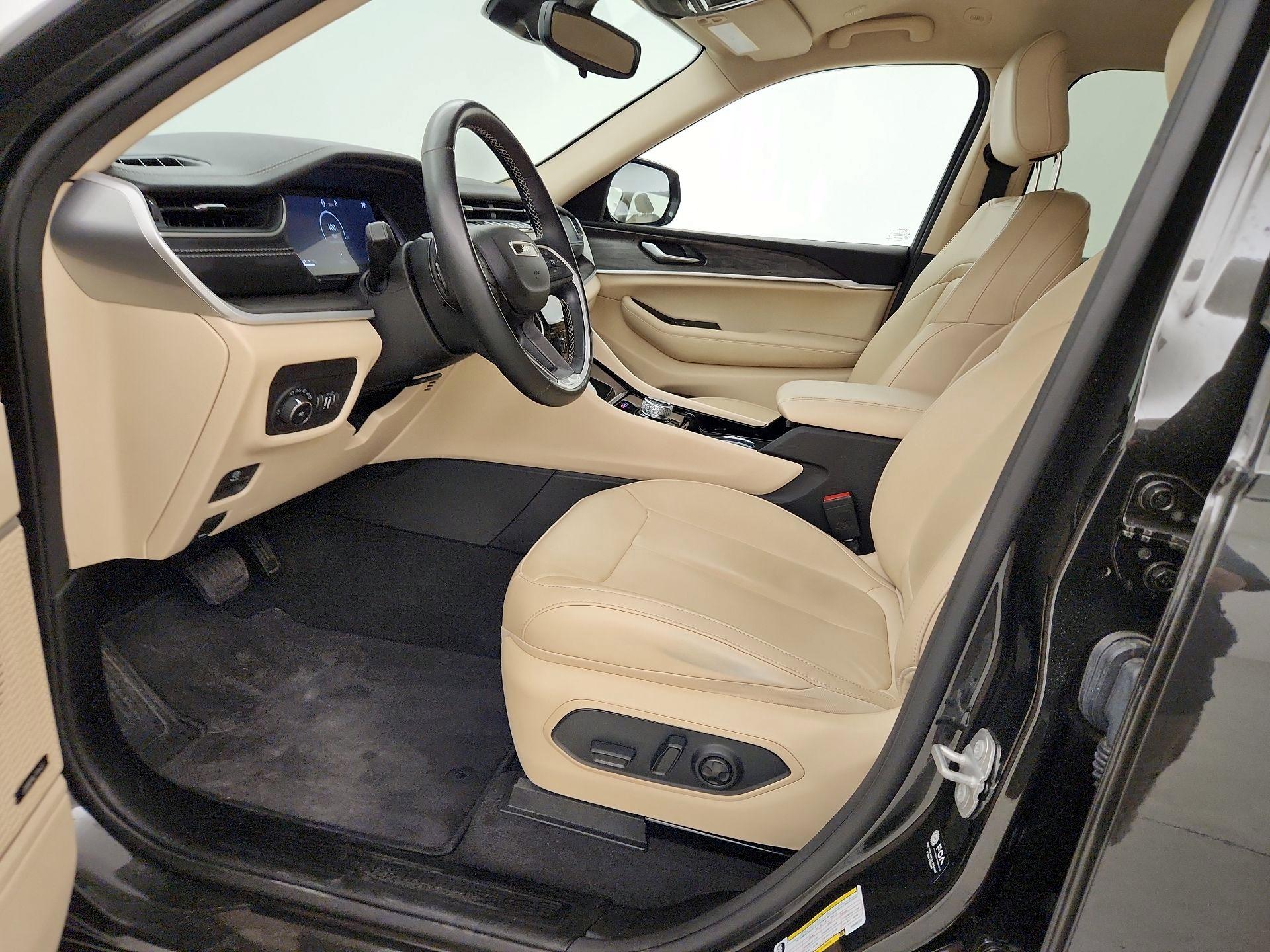 Thumbnail: 2022 Jeep Grand Cherokee L - 11
