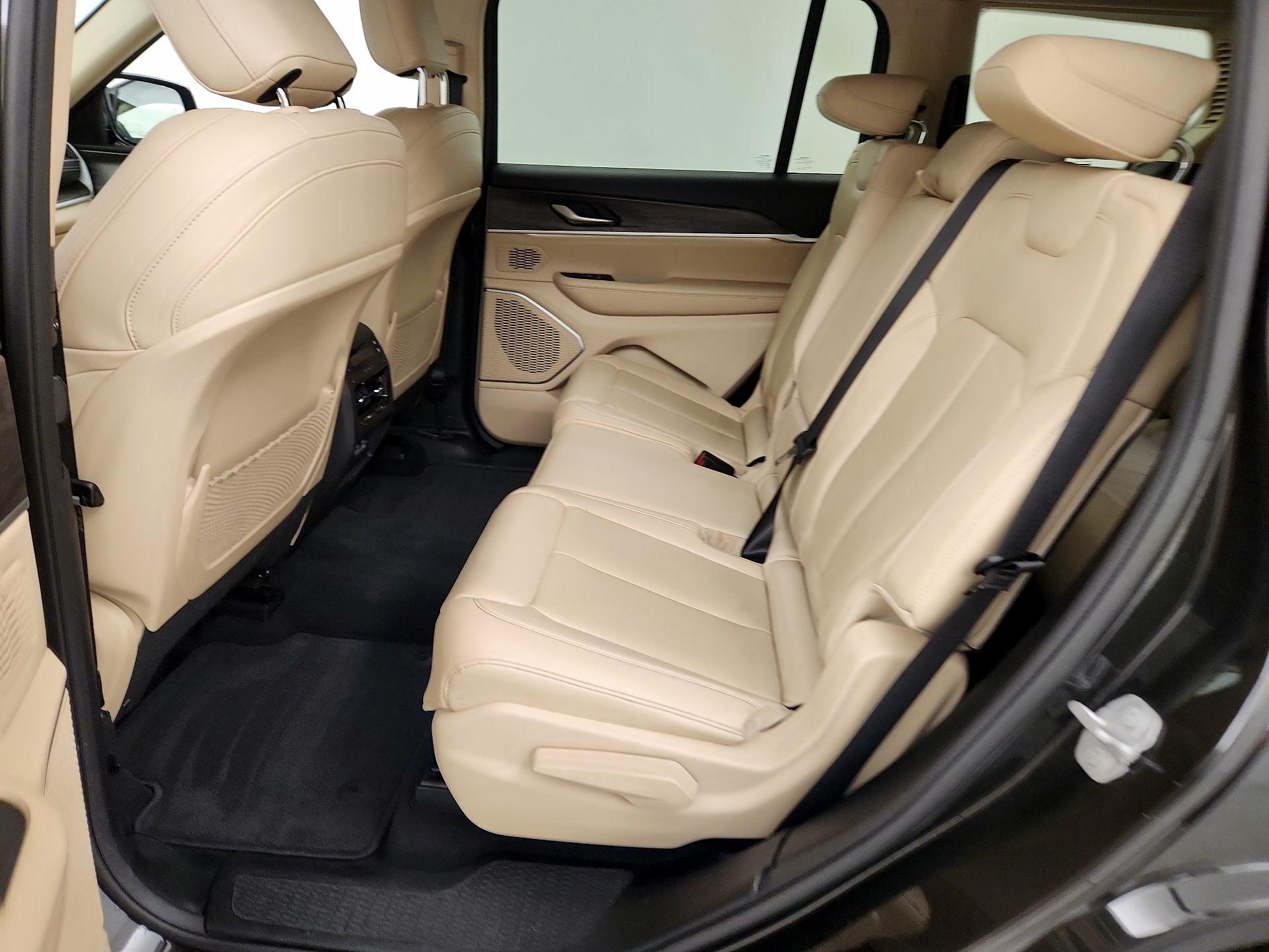Thumbnail: 2022 Jeep Grand Cherokee L - 20