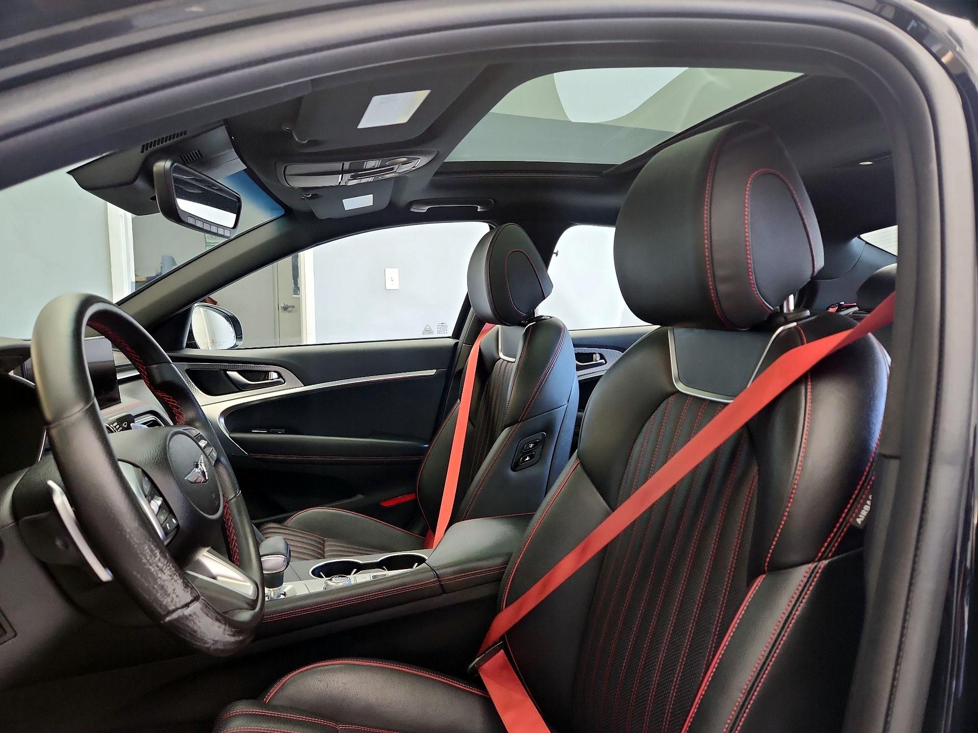 Thumbnail: 2023 Genesis G70 - 17