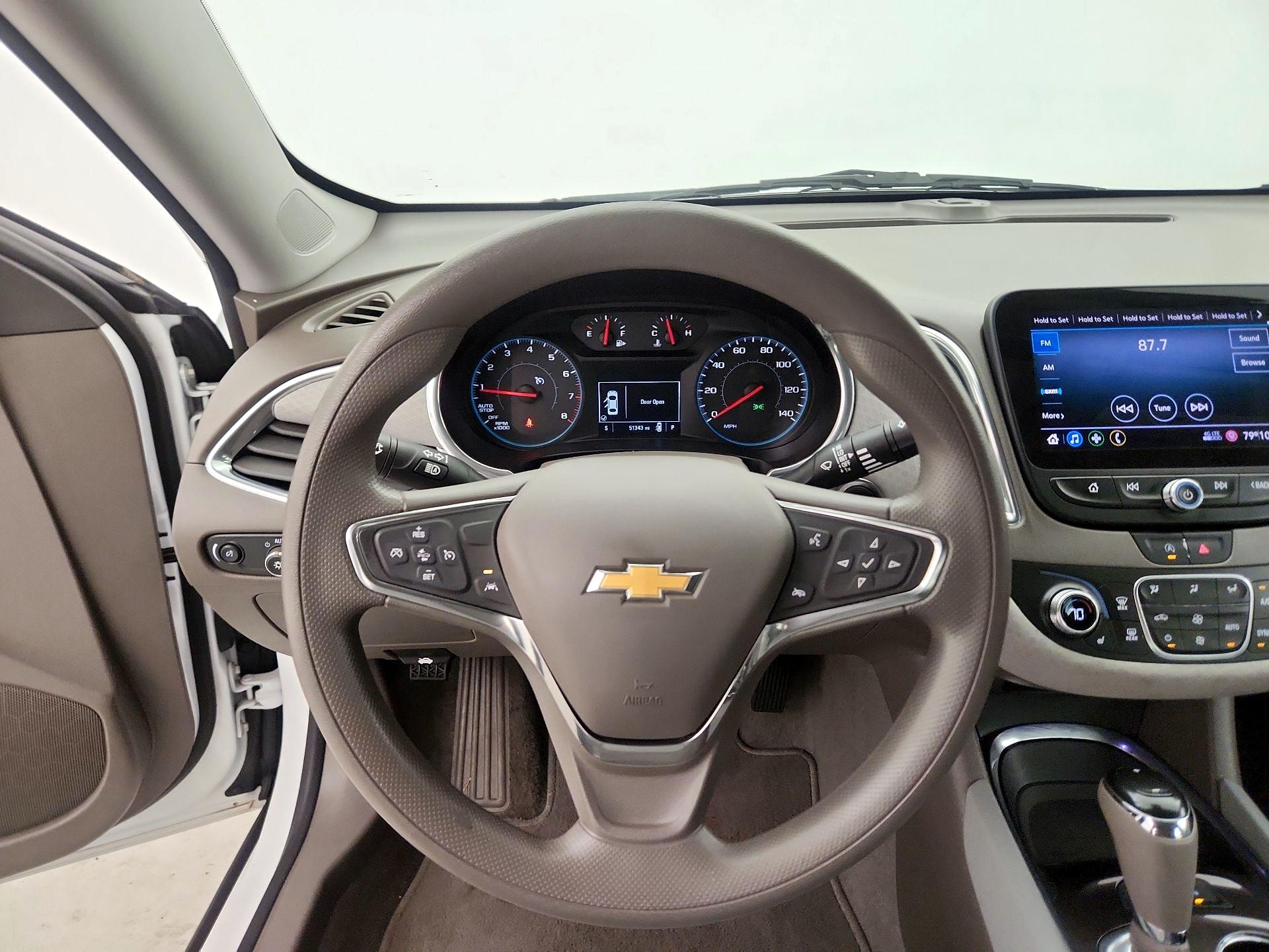 Thumbnail: 2020 Chevrolet Malibu - 10
