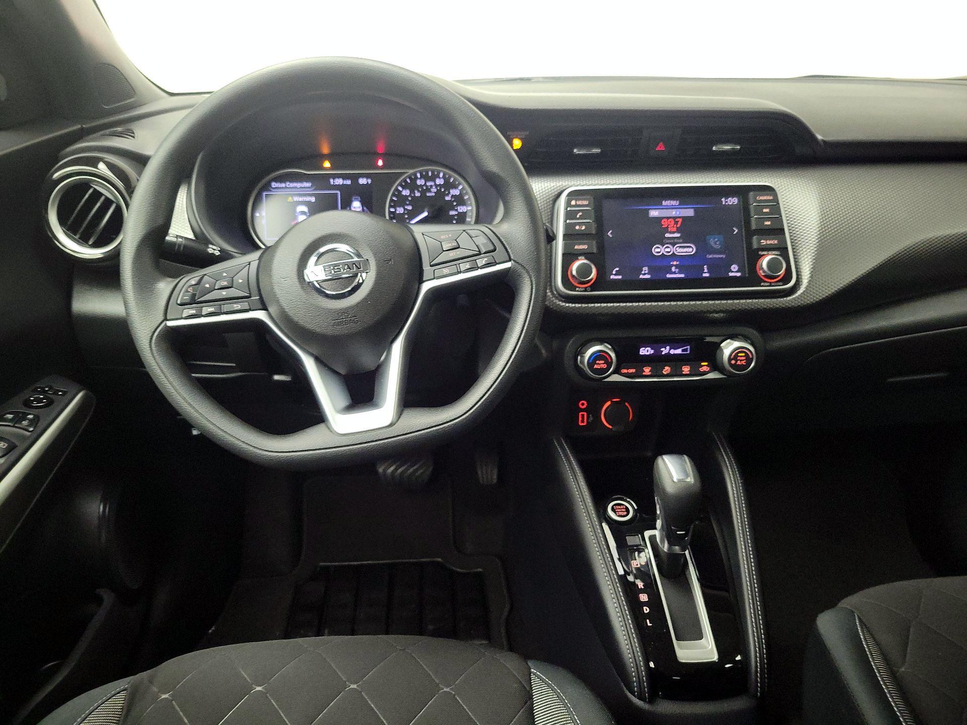Thumbnail: 2020 Nissan Kicks - 10
