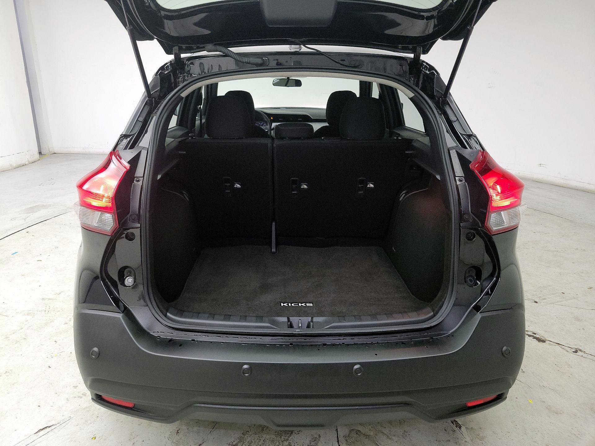 Thumbnail: 2020 Nissan Kicks - 20