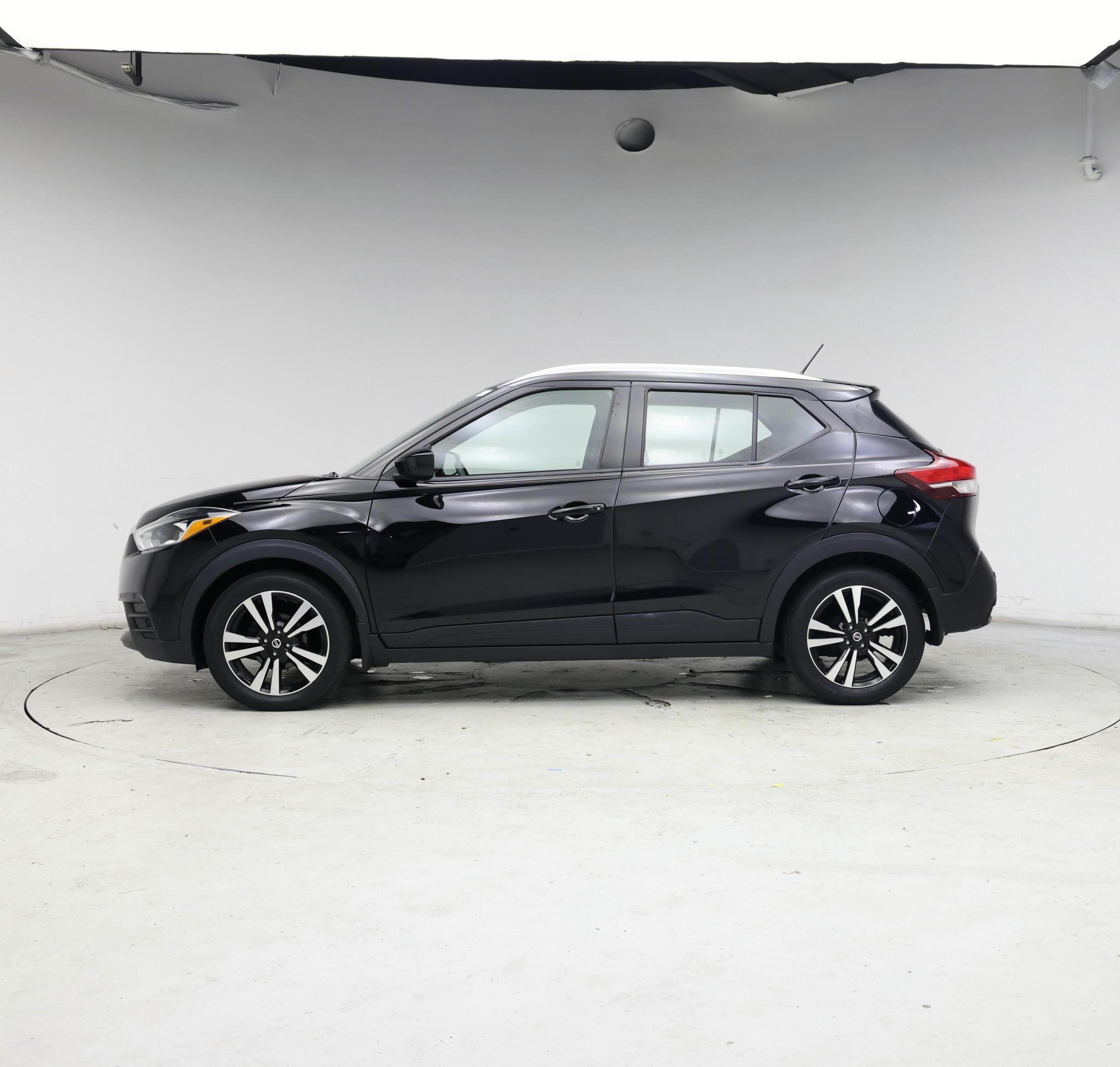 Thumbnail: 2020 Nissan Kicks - 3