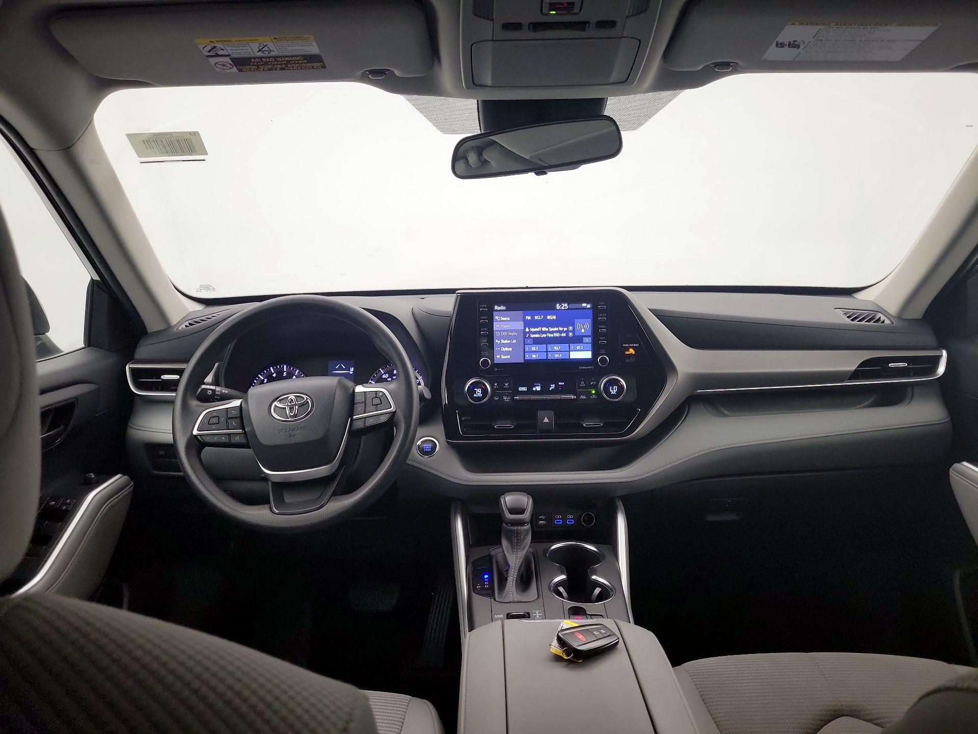 Thumbnail: 2022 Toyota Highlander - 9