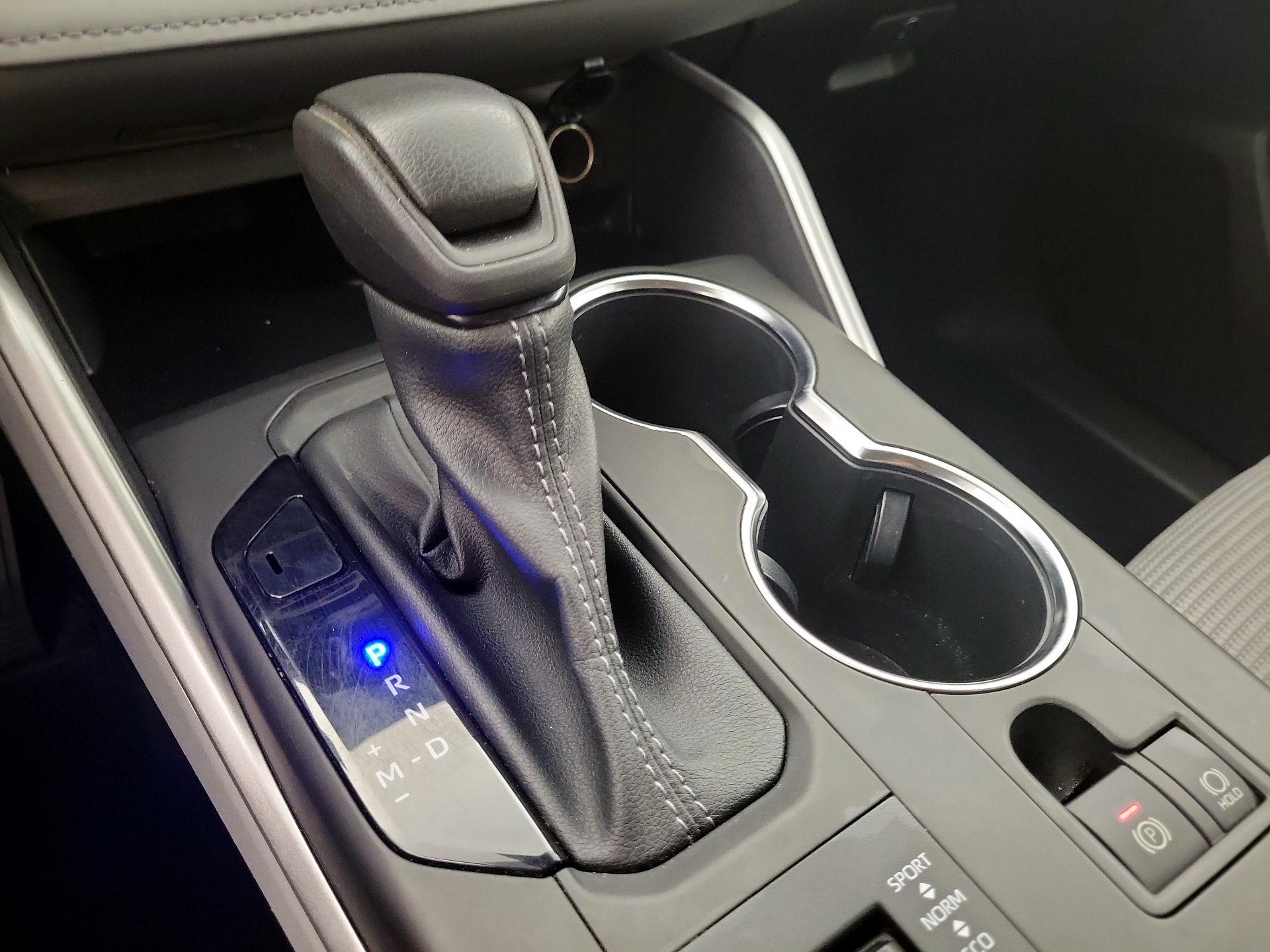 Thumbnail: 2022 Toyota Highlander - 17