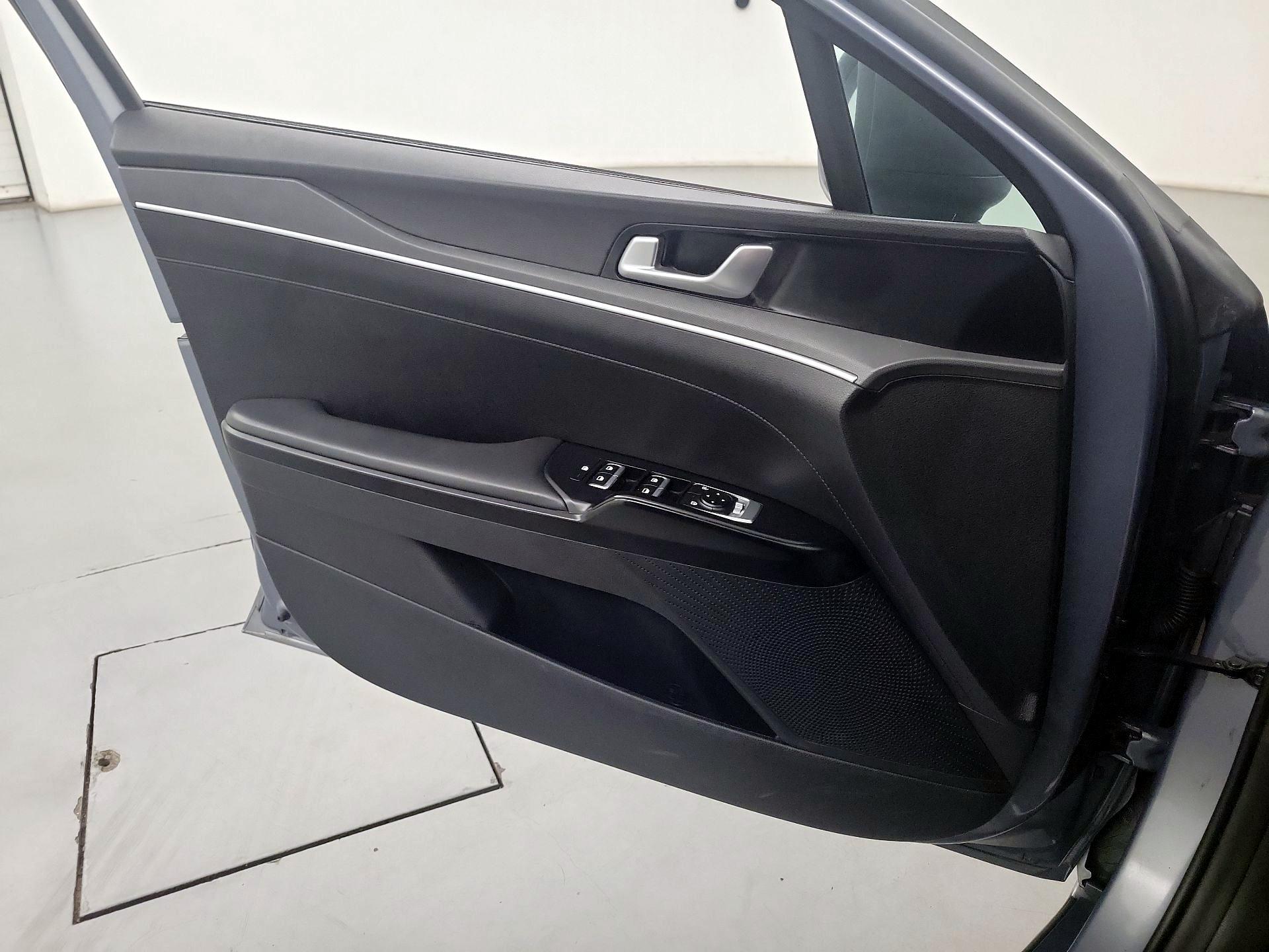 Thumbnail: 2022 Kia K5 - 12