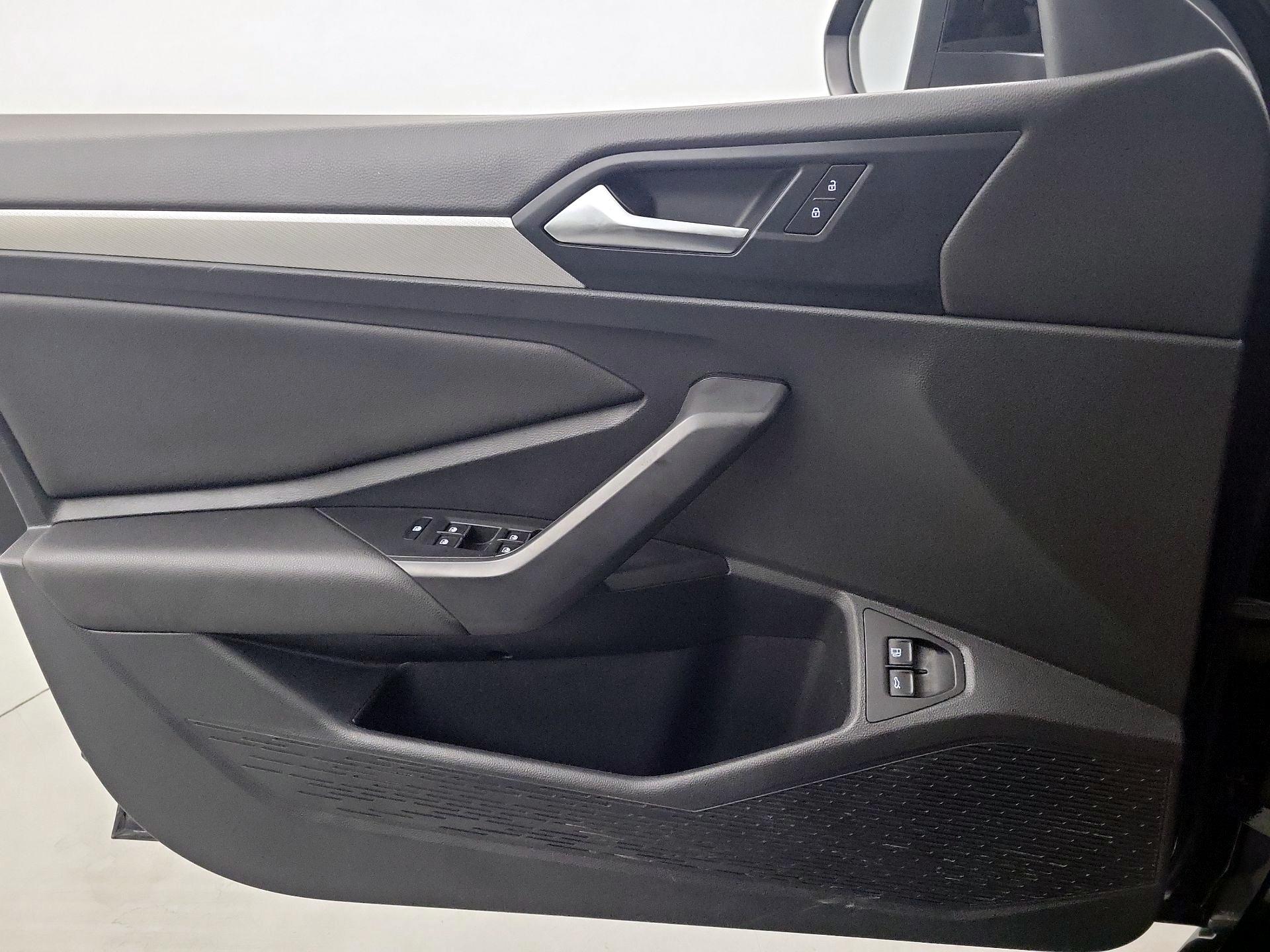 Thumbnail: 2021 Volkswagen Jetta - 10
