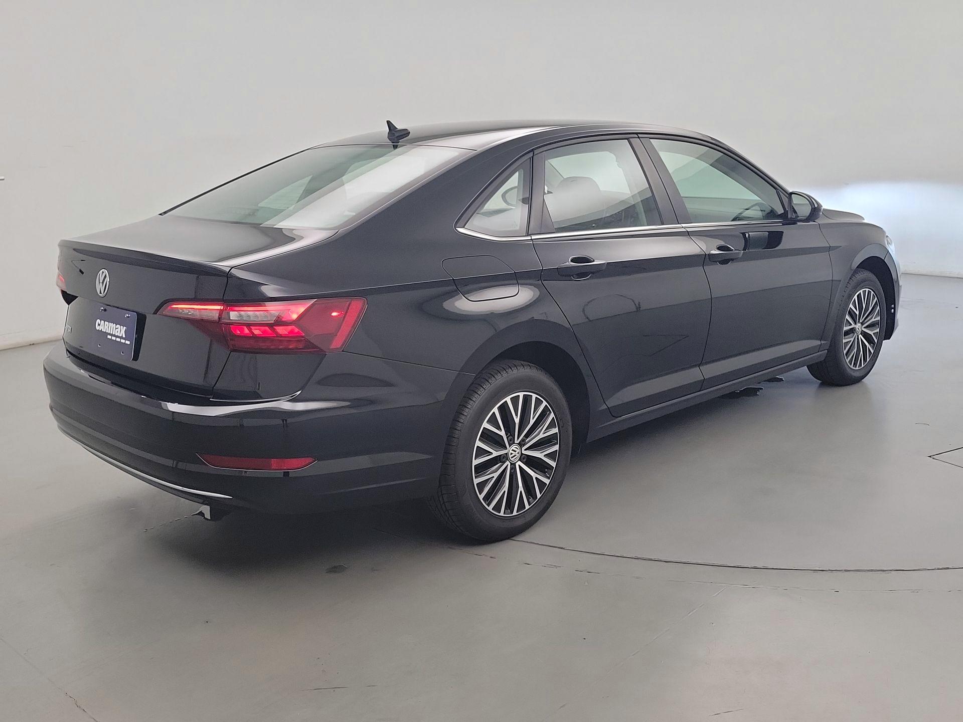 Thumbnail: 2021 Volkswagen Jetta - 5
