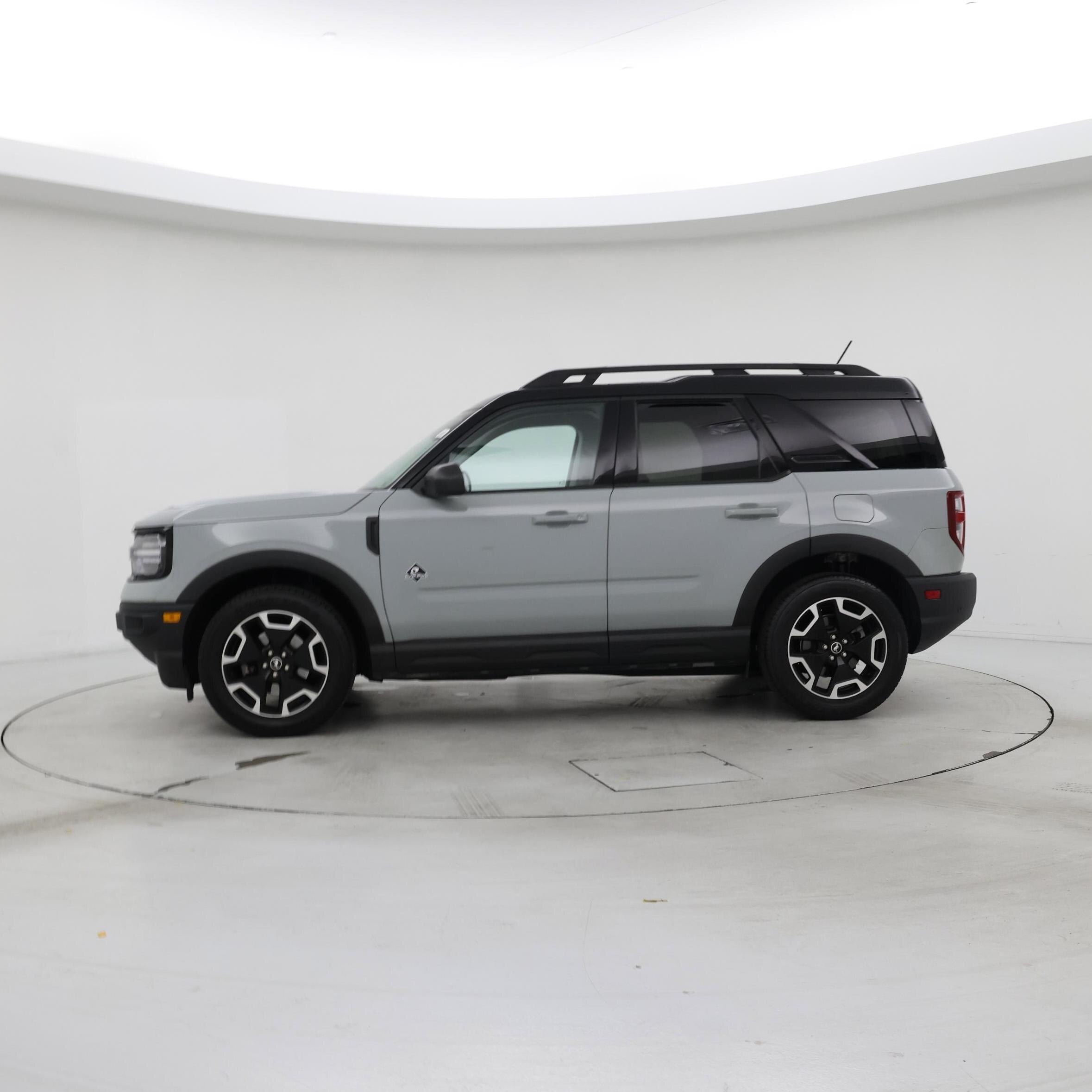 Thumbnail: 2022 Ford Bronco Sport - 3