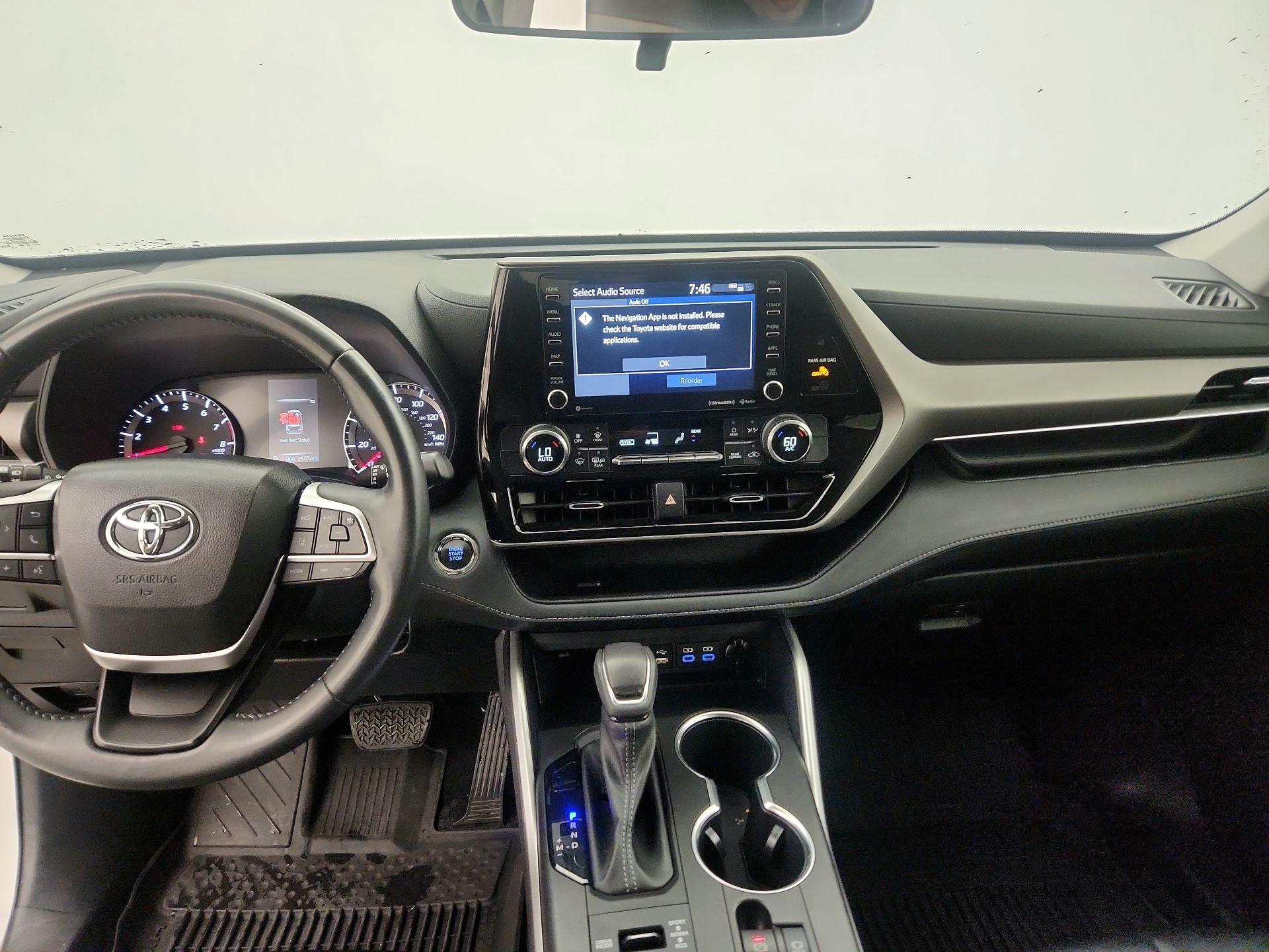 Thumbnail: 2022 Toyota Highlander - 9