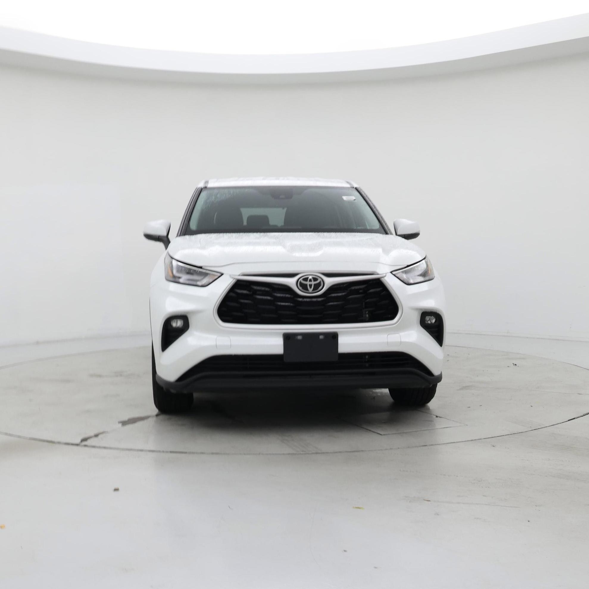 Thumbnail: 2022 Toyota Highlander - 5