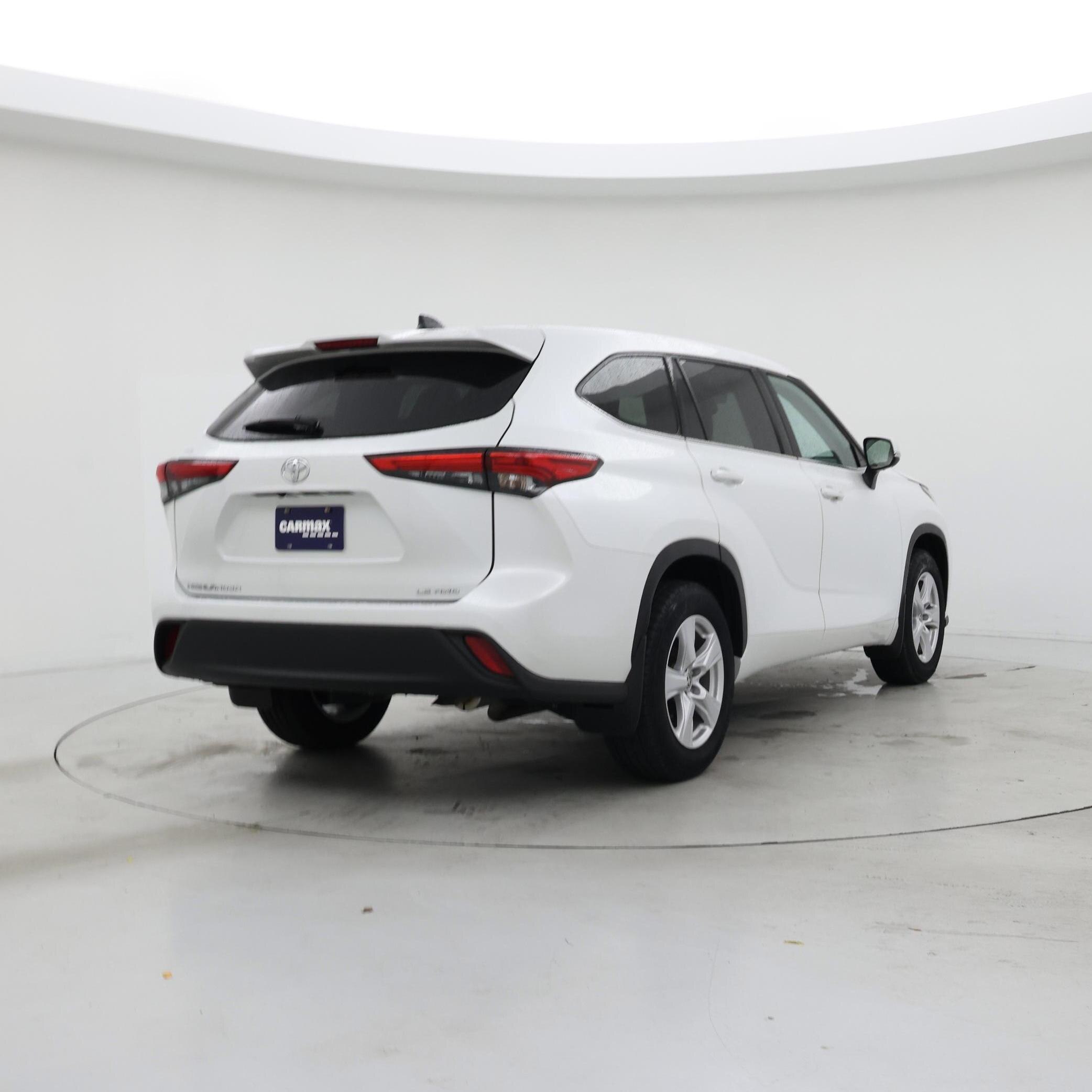 Thumbnail: 2022 Toyota Highlander - 8