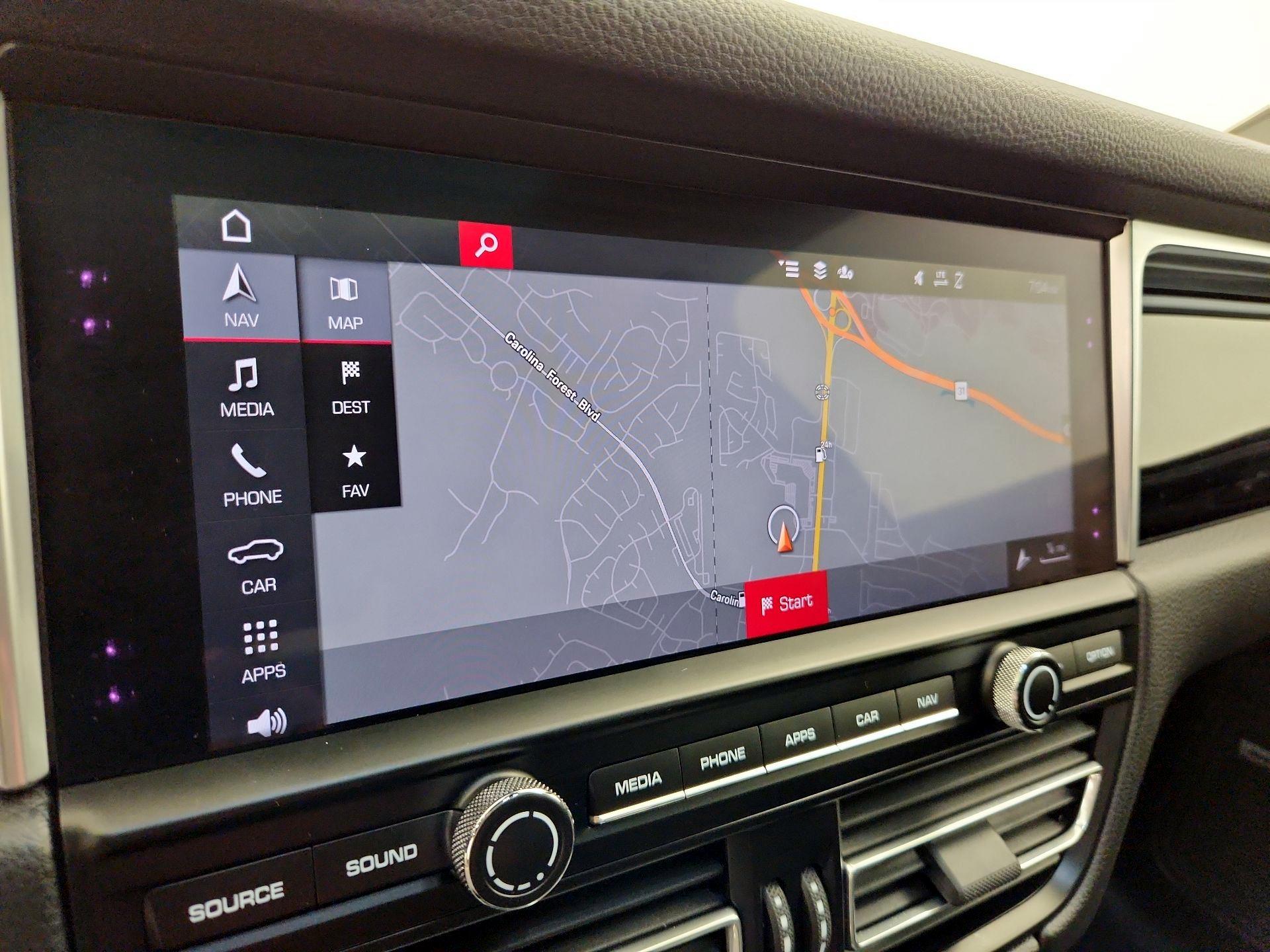 Thumbnail: 2020 Porsche Macan - 14