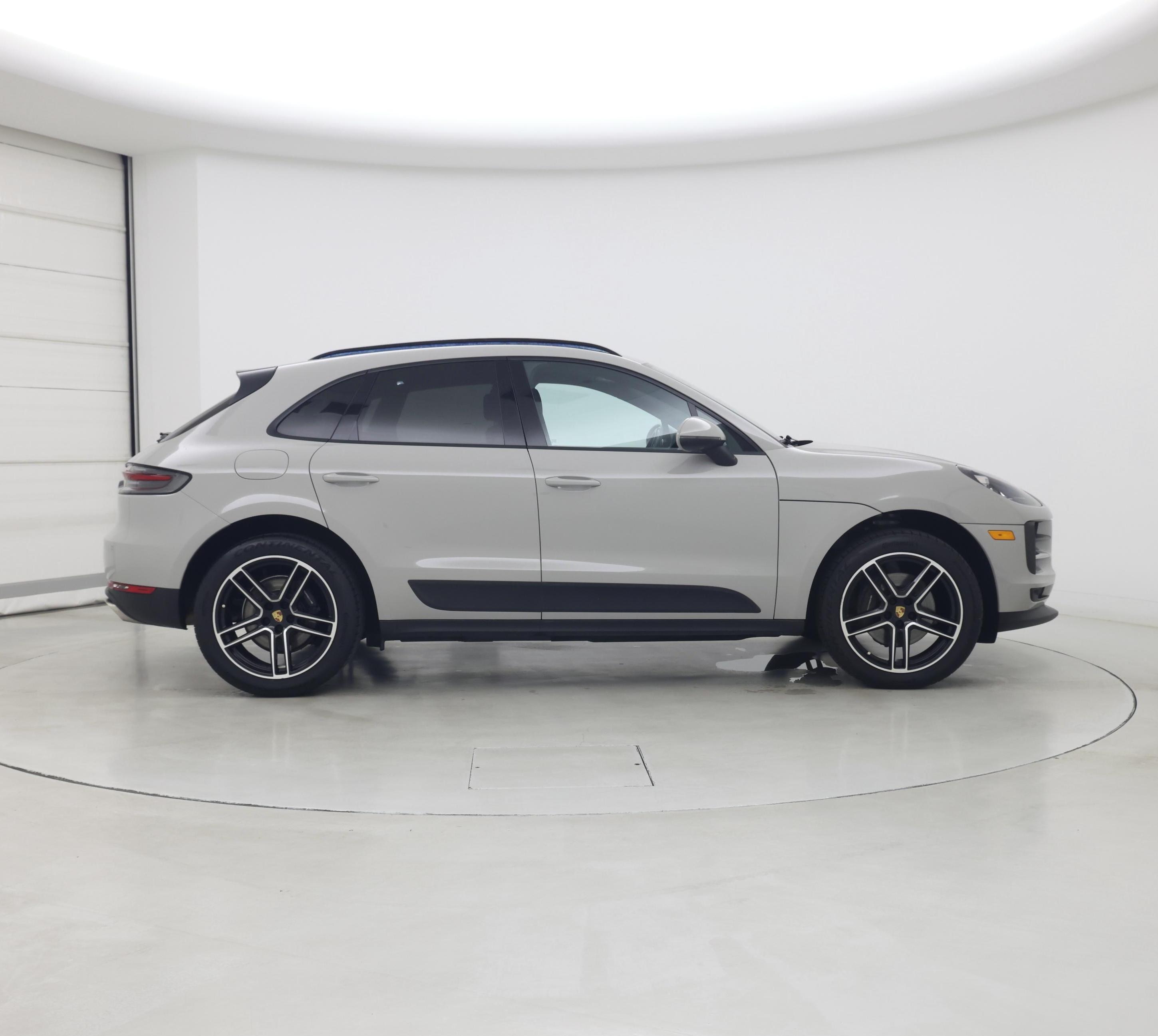 Thumbnail: 2020 Porsche Macan - 7