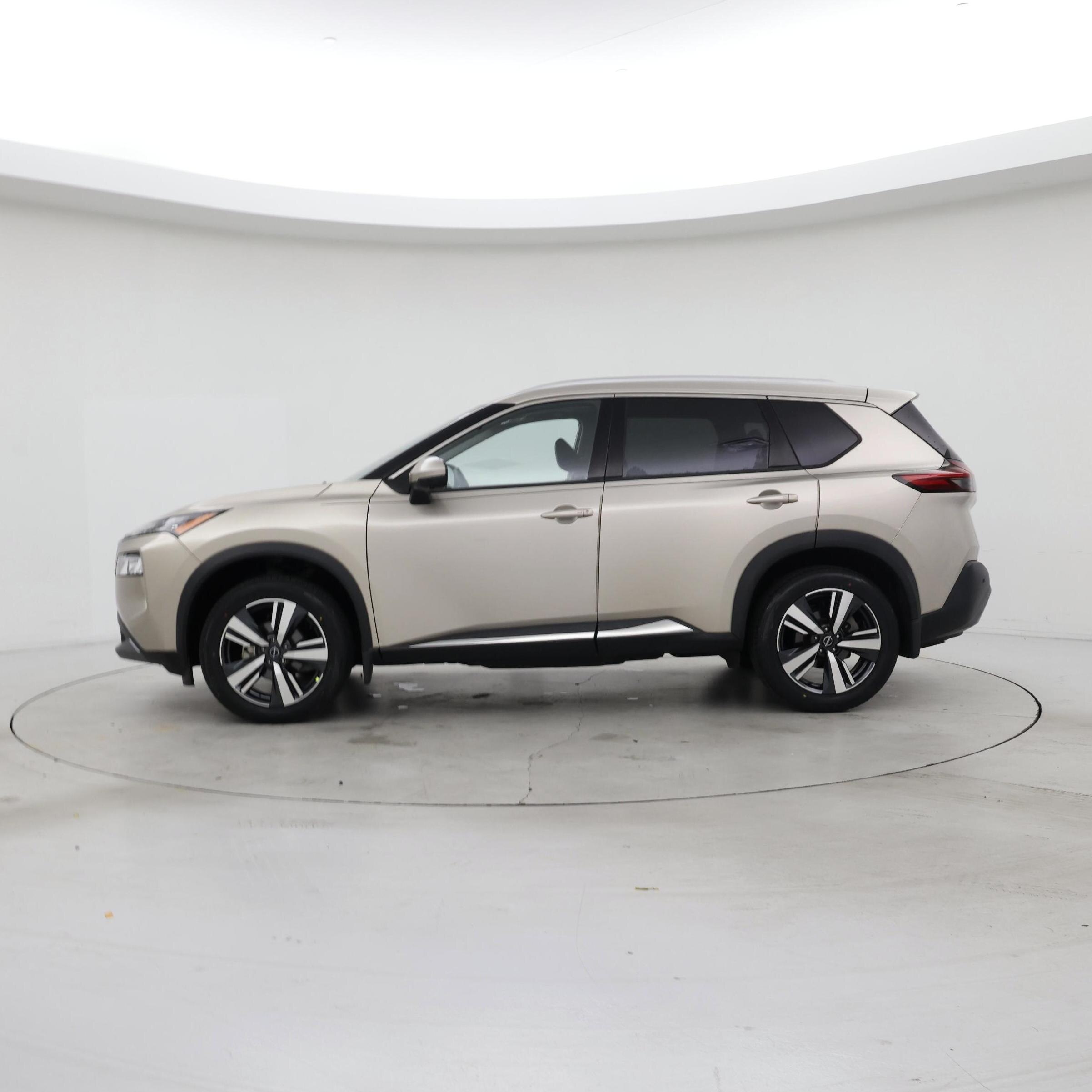 Thumbnail: 2022 Nissan Rogue - 3
