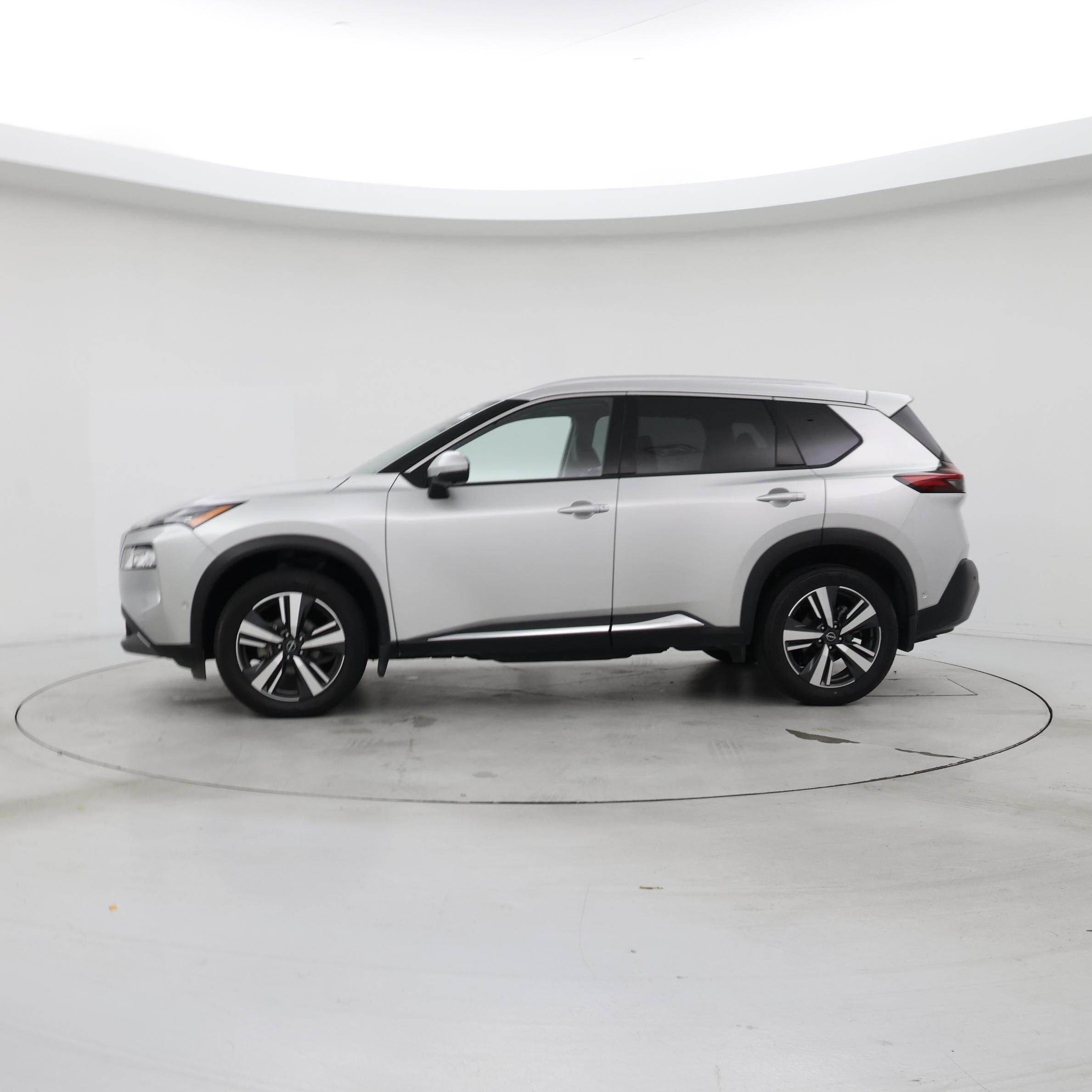 Thumbnail: 2023 Nissan Rogue - 3
