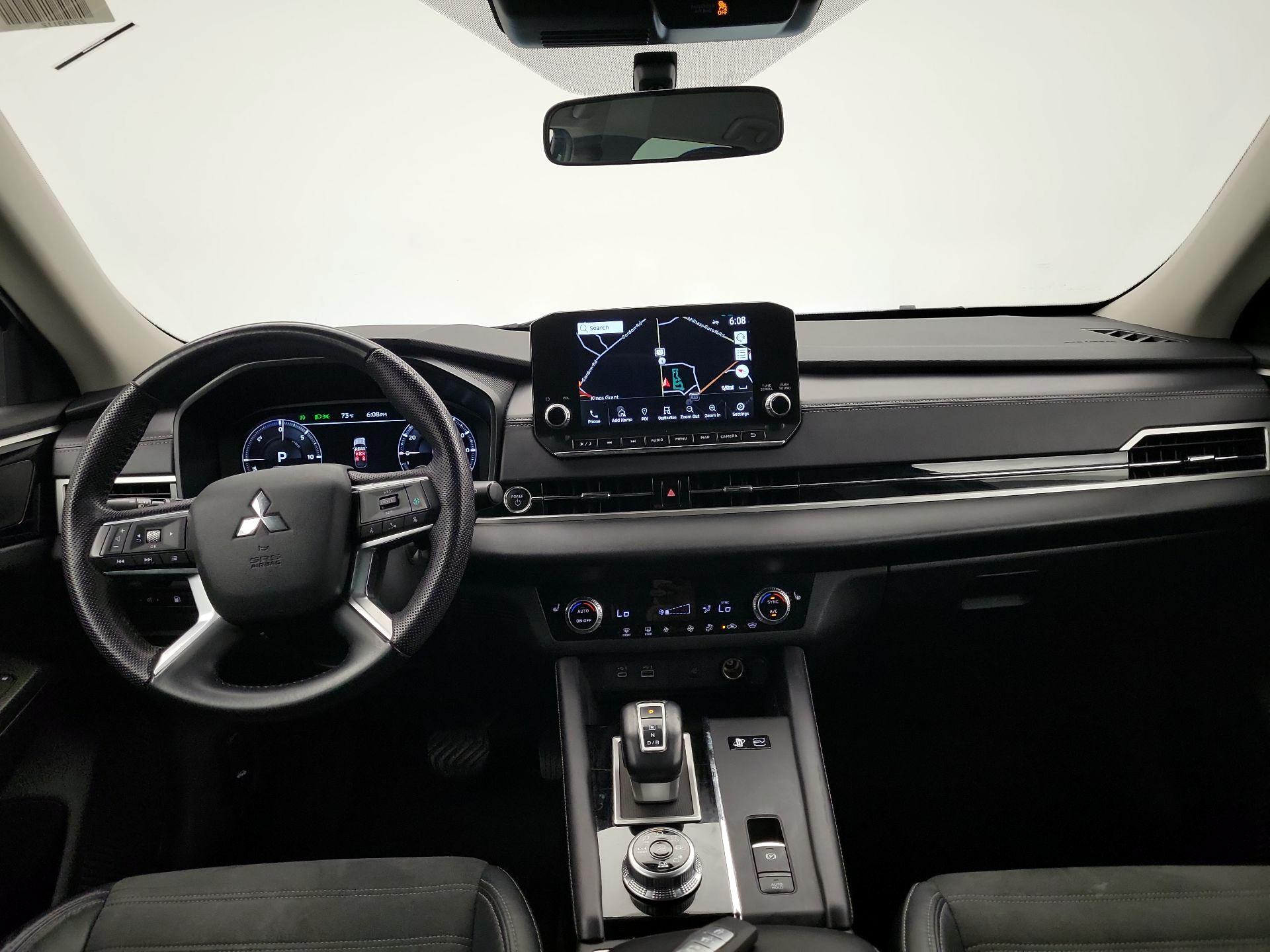Thumbnail: 2023 Mitsubishi Outlander - 9