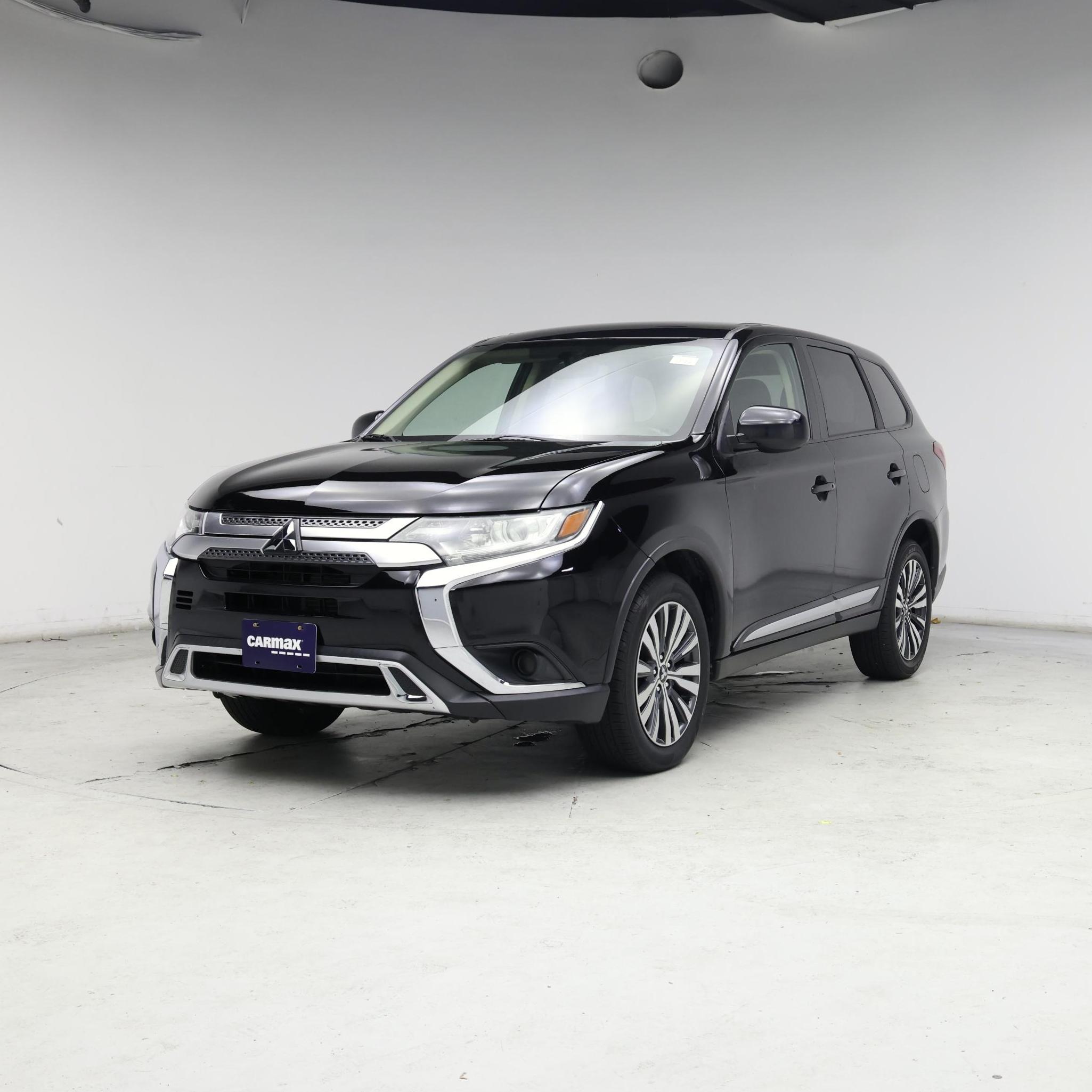 Thumbnail: 2020 Mitsubishi Outlander - 4