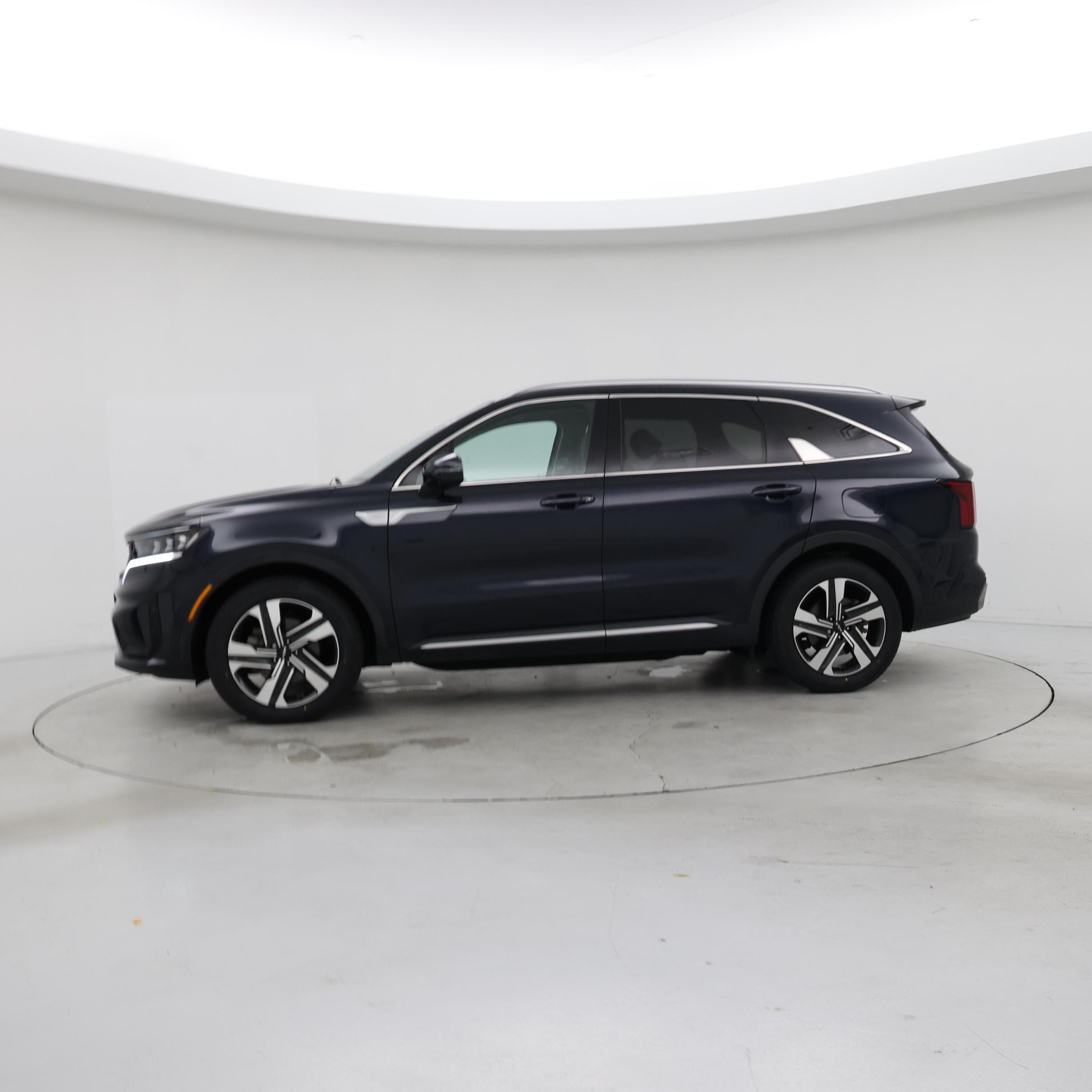 Thumbnail: 2023 Kia Sorento - 3