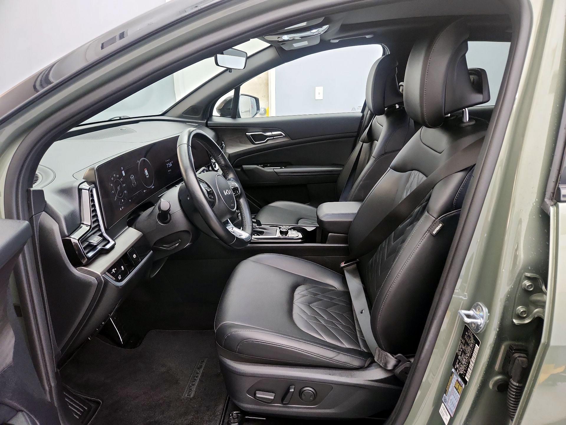 Thumbnail: 2023 Kia Sportage - 11