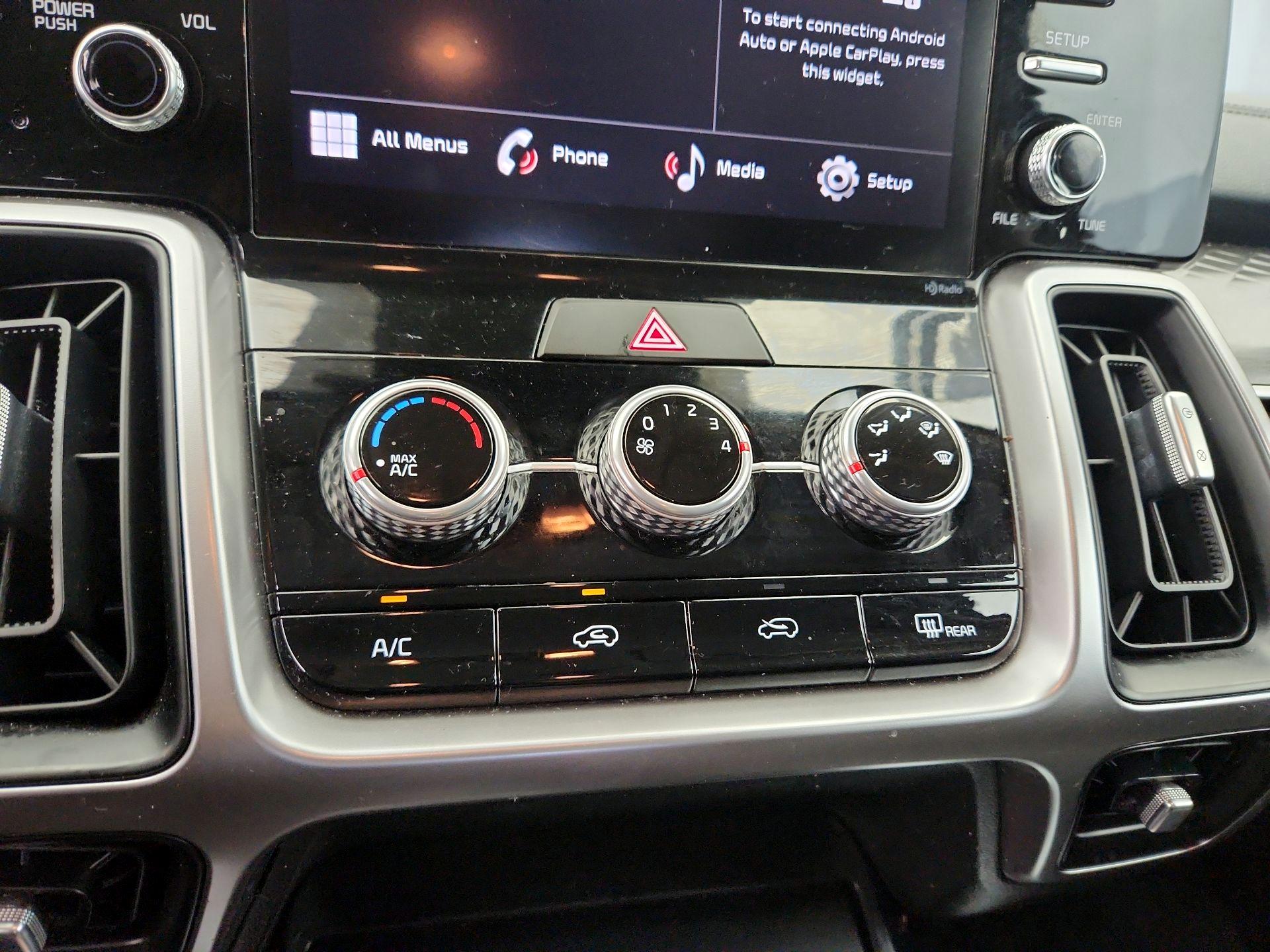 Thumbnail: 2022 Kia Sorento - 16