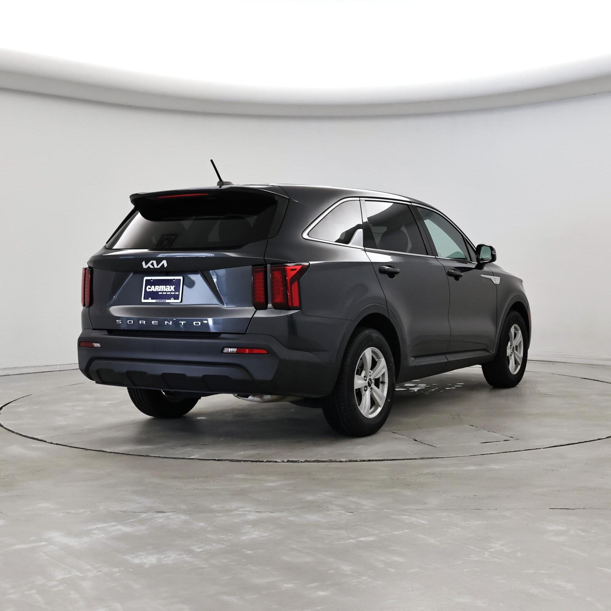 Thumbnail: 2022 Kia Sorento - 8