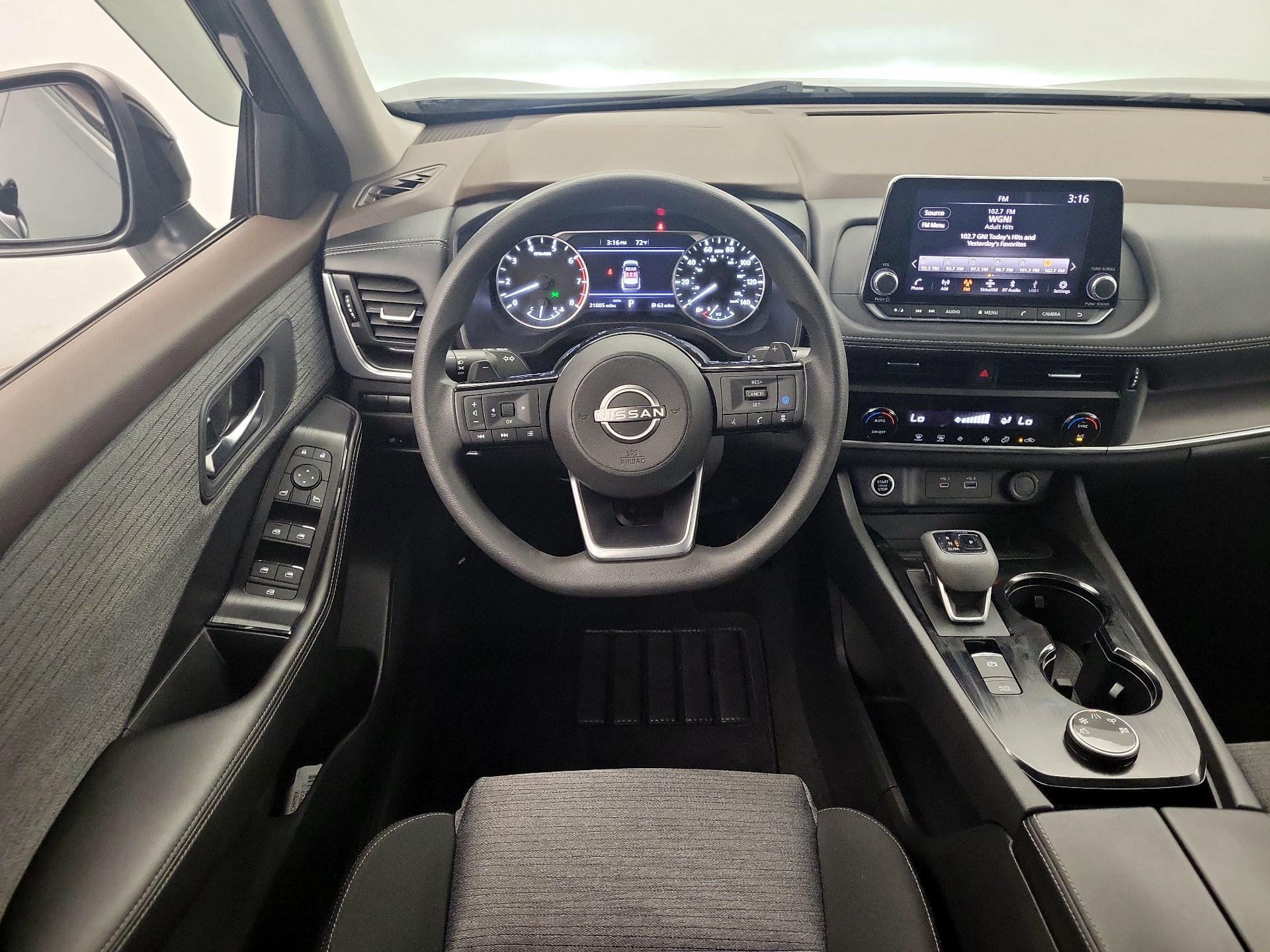 Thumbnail: 2023 Nissan Rogue - 10