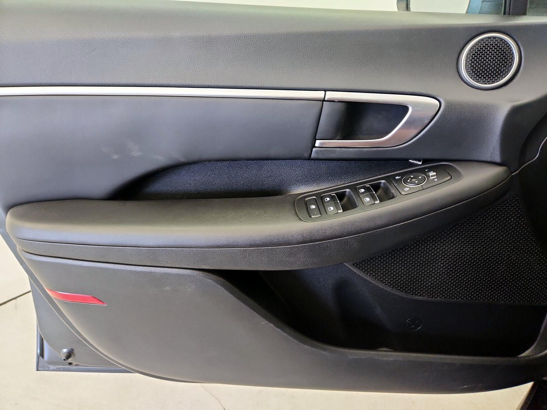 Thumbnail: 2022 Hyundai Sonata - 12