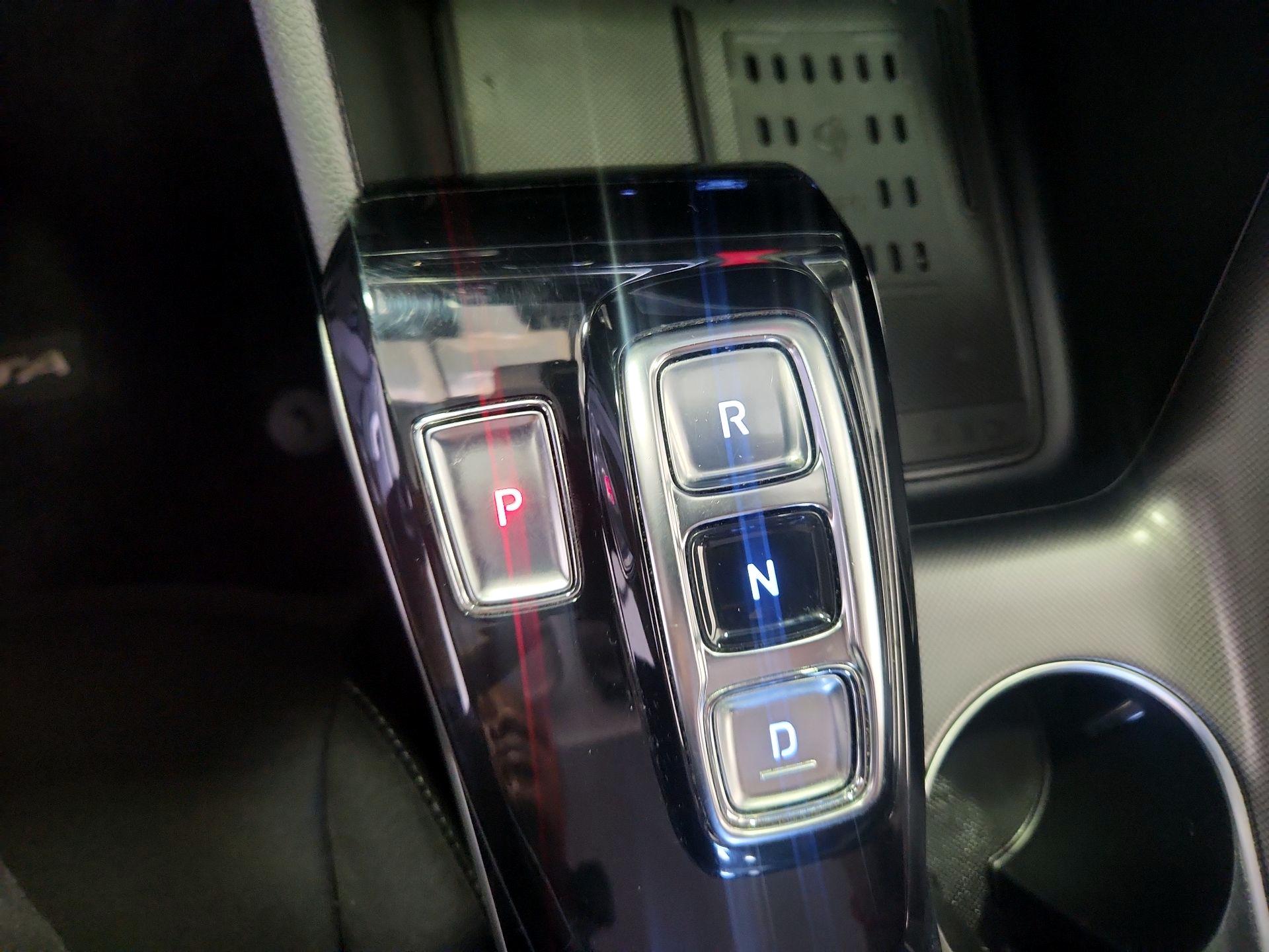 Thumbnail: 2022 Hyundai Sonata - 17