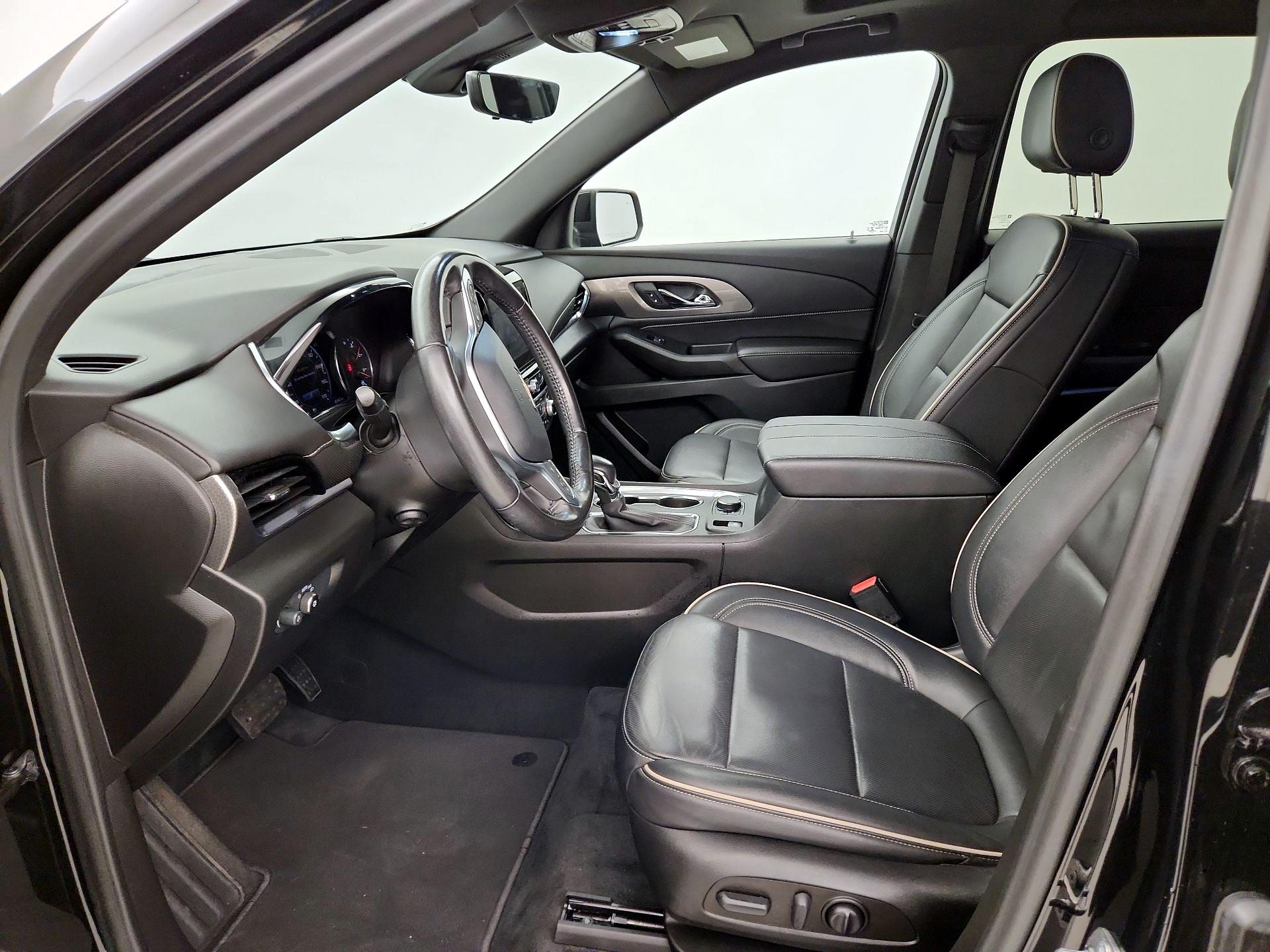 Thumbnail: 2022 Chevrolet Traverse - 11