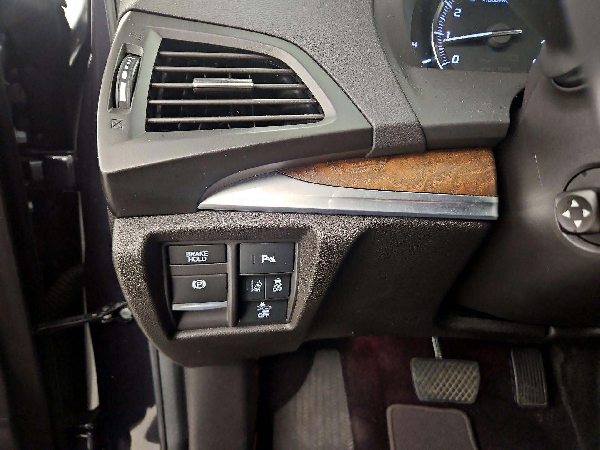Thumbnail: 2020 Acura MDX - 13