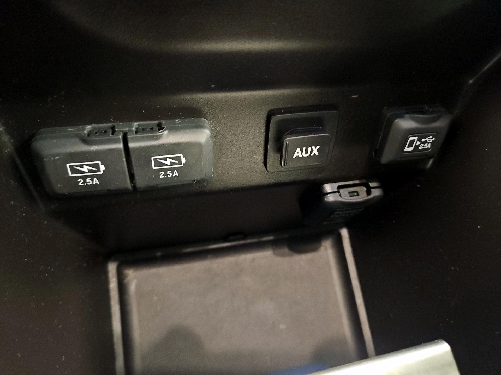 Thumbnail: 2020 Acura MDX - 19
