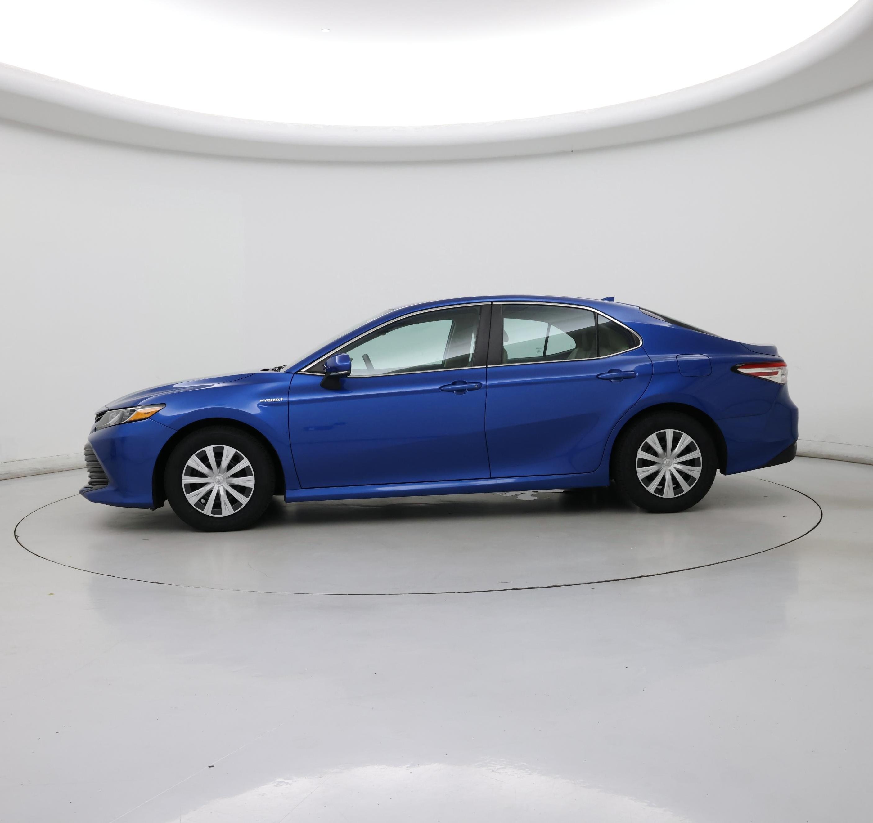Thumbnail: 2020 Toyota Camry - 3
