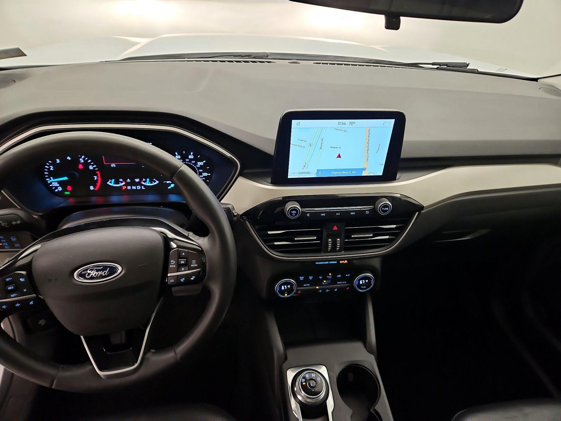 Thumbnail: 2021 Ford Escape - 9