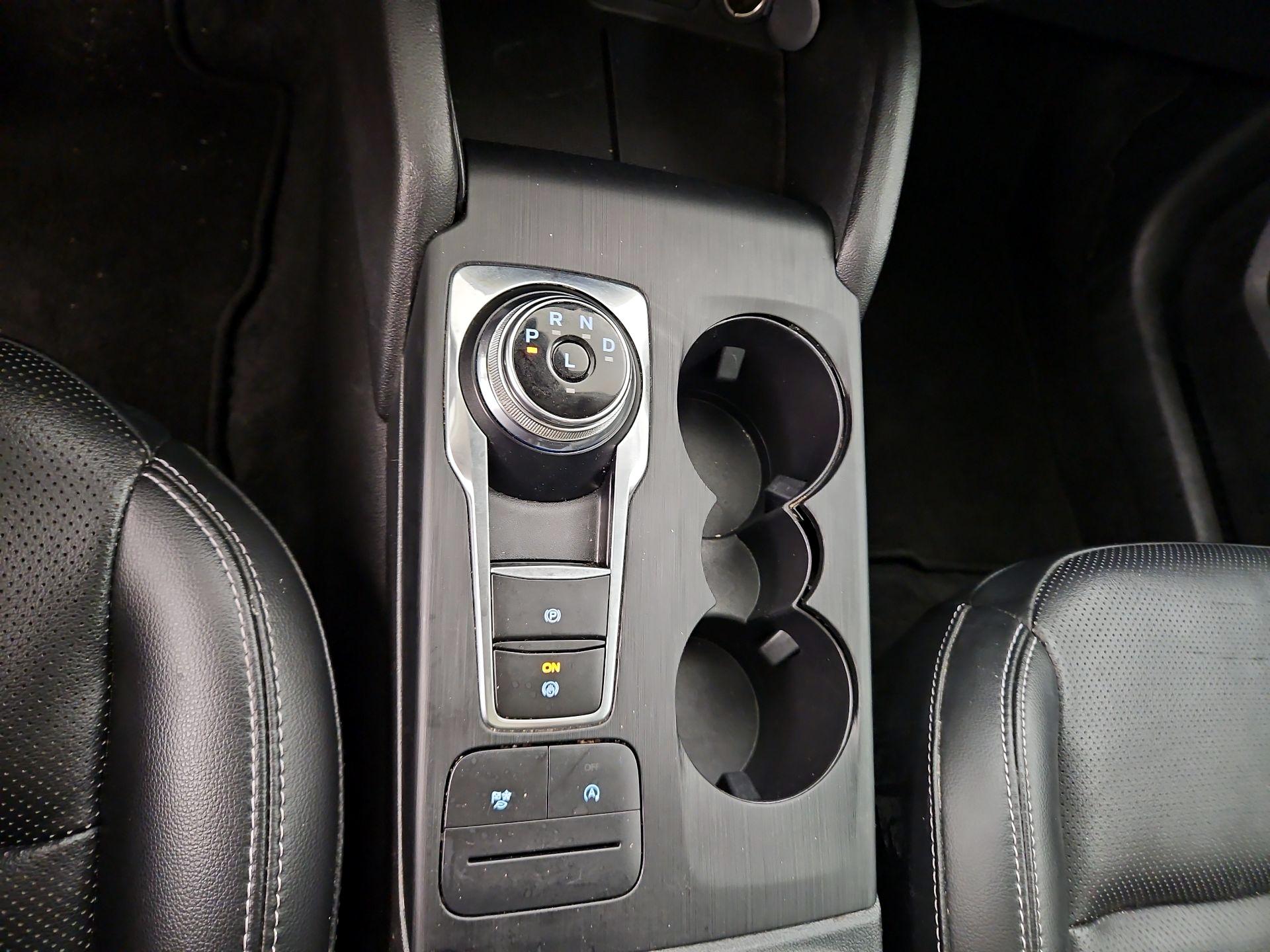 Thumbnail: 2021 Ford Escape - 18