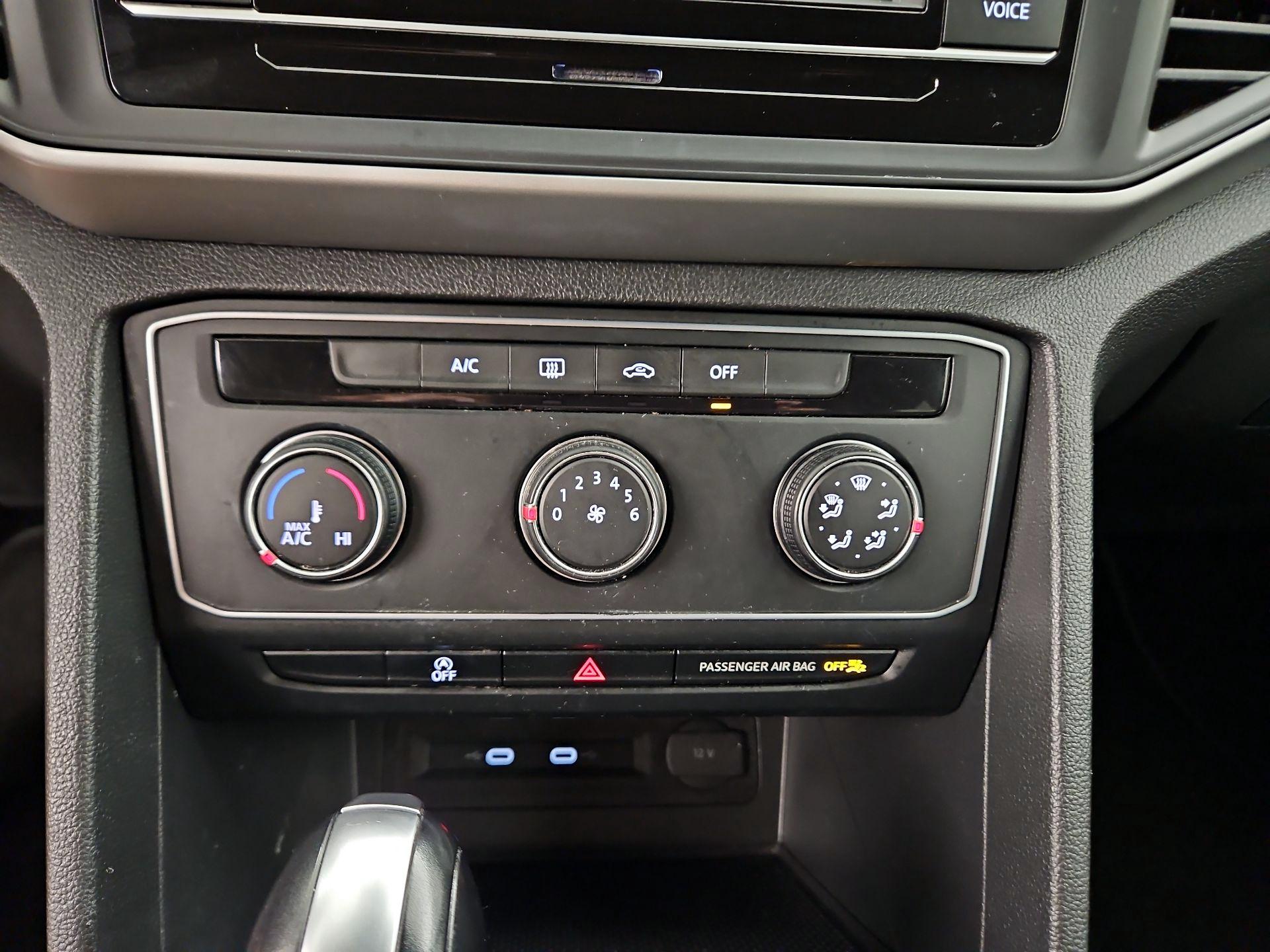 Thumbnail: 2021 Volkswagen Atlas - 16