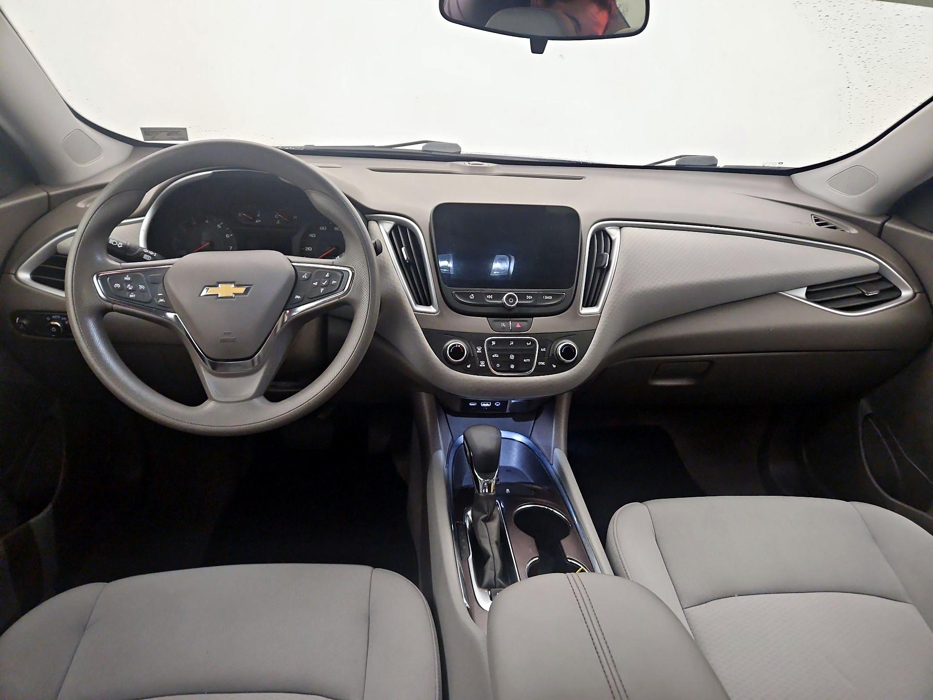 Thumbnail: 2023 Chevrolet Malibu - 9