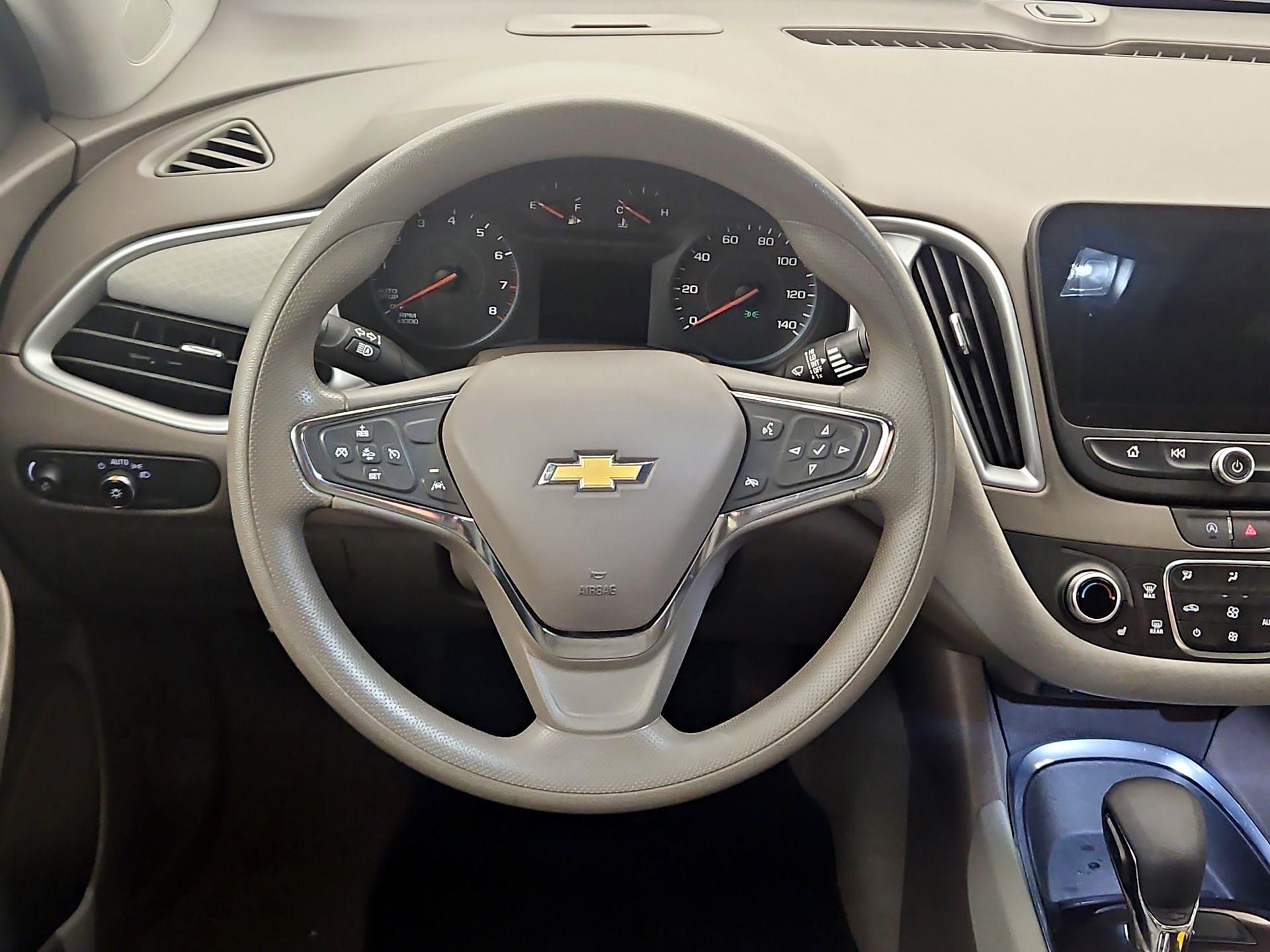 Thumbnail: 2023 Chevrolet Malibu - 10