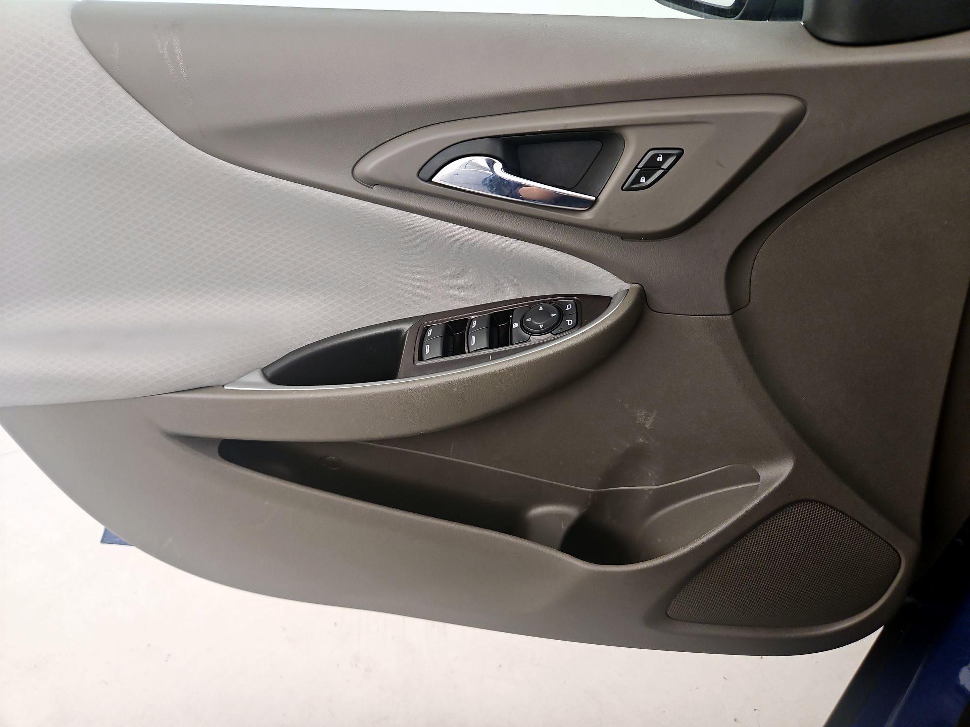 Thumbnail: 2023 Chevrolet Malibu - 12