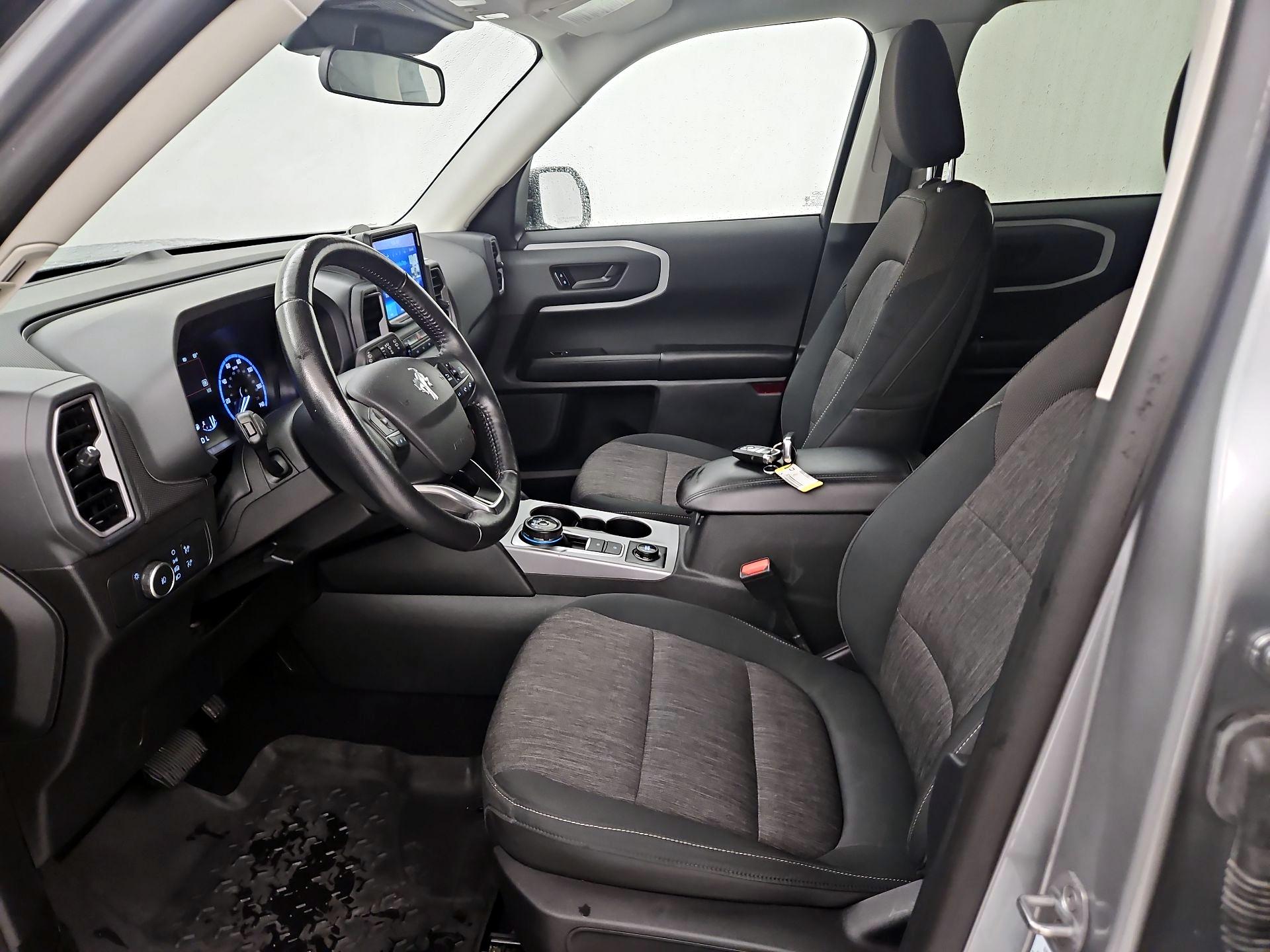 Thumbnail: 2022 Ford Bronco Sport - 11