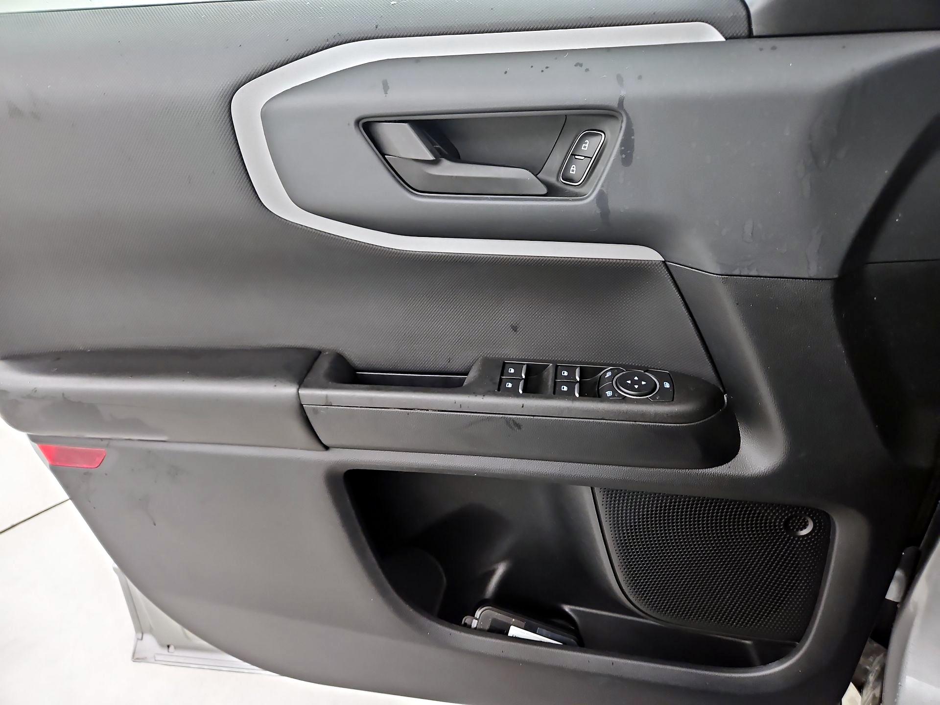 Thumbnail: 2022 Ford Bronco Sport - 12