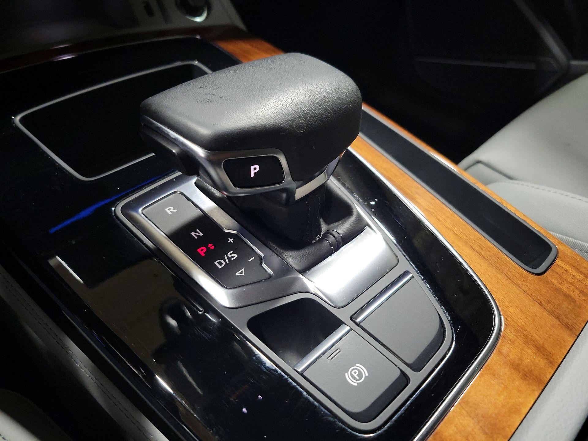 Thumbnail: 2023 Audi Q5 - 17