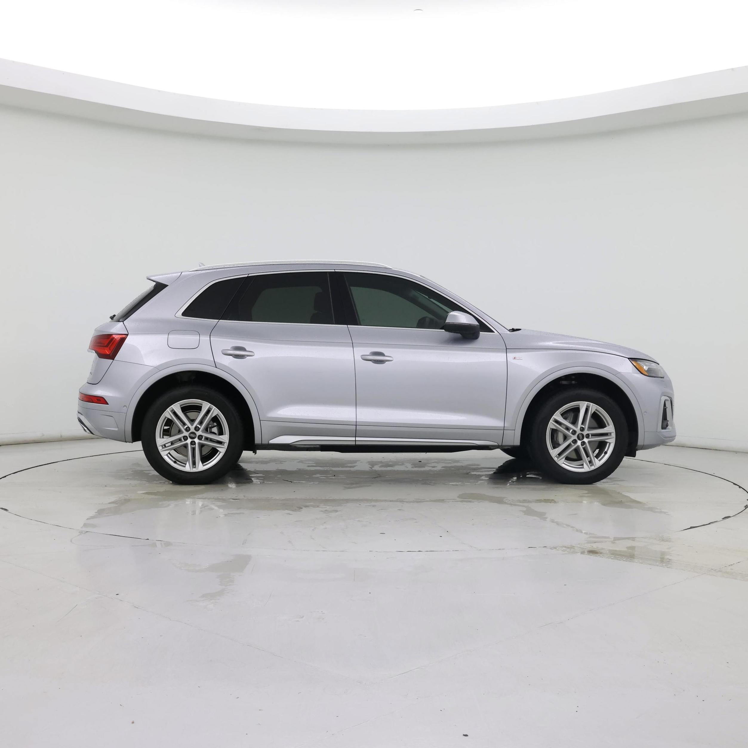 Thumbnail: 2023 Audi Q5 - 7