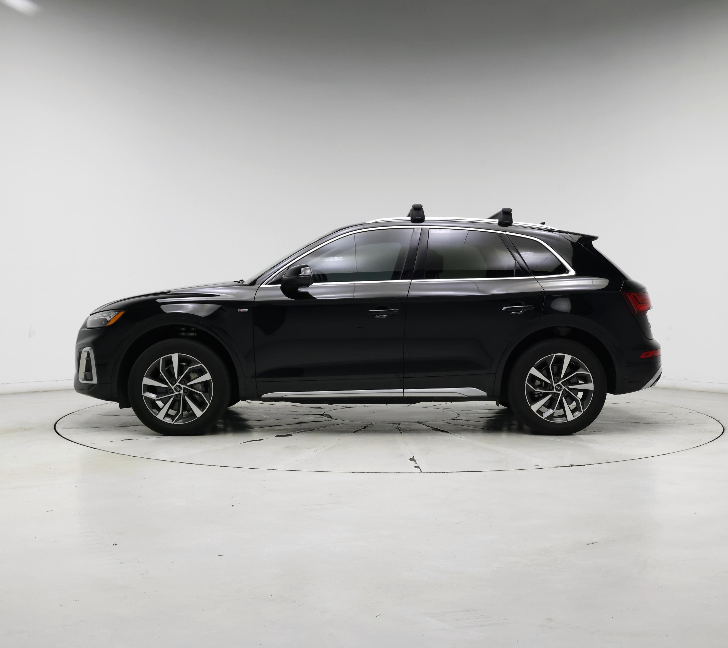 Thumbnail: 2022 Audi Q5 - 3