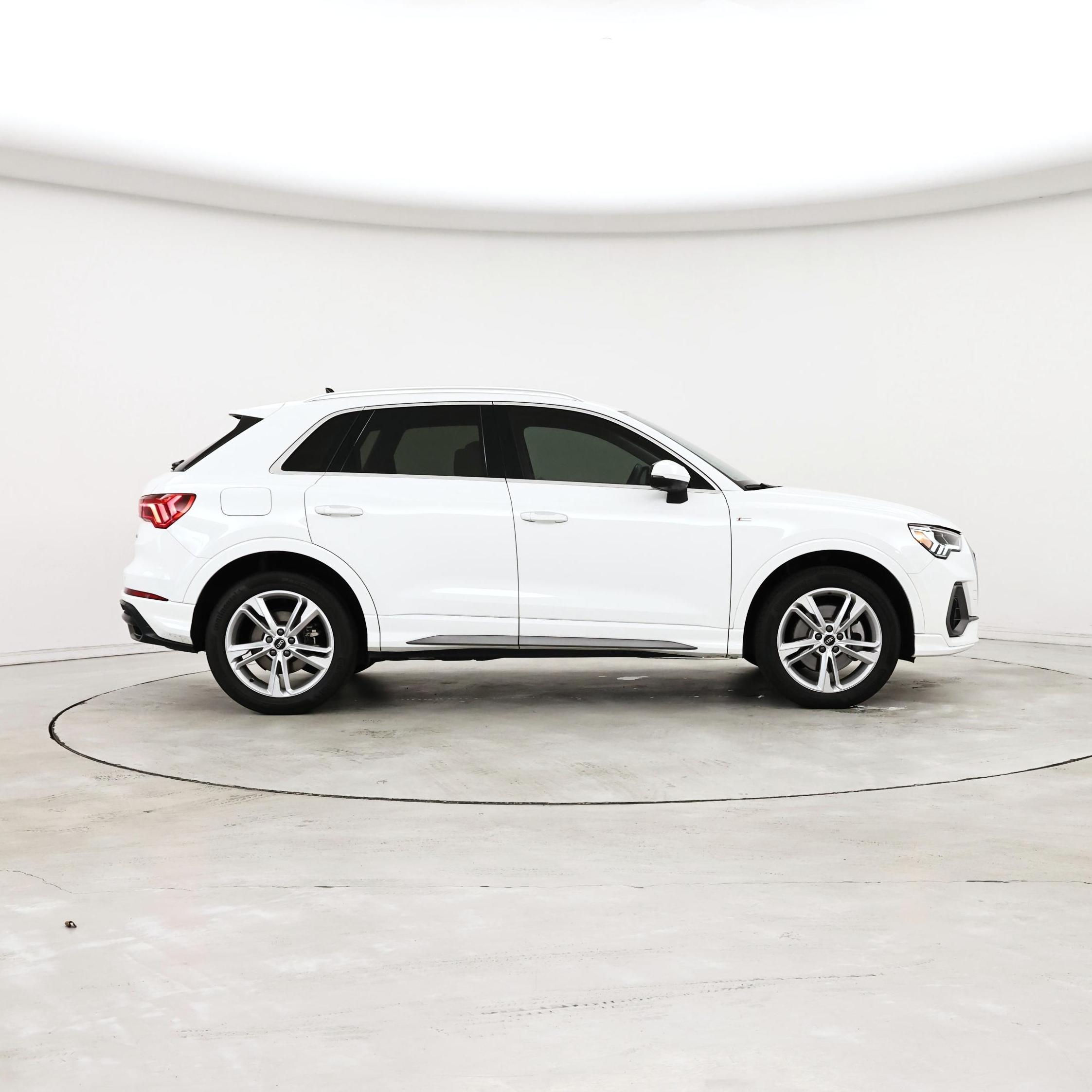 Thumbnail: 2022 Audi Q3 - 7
